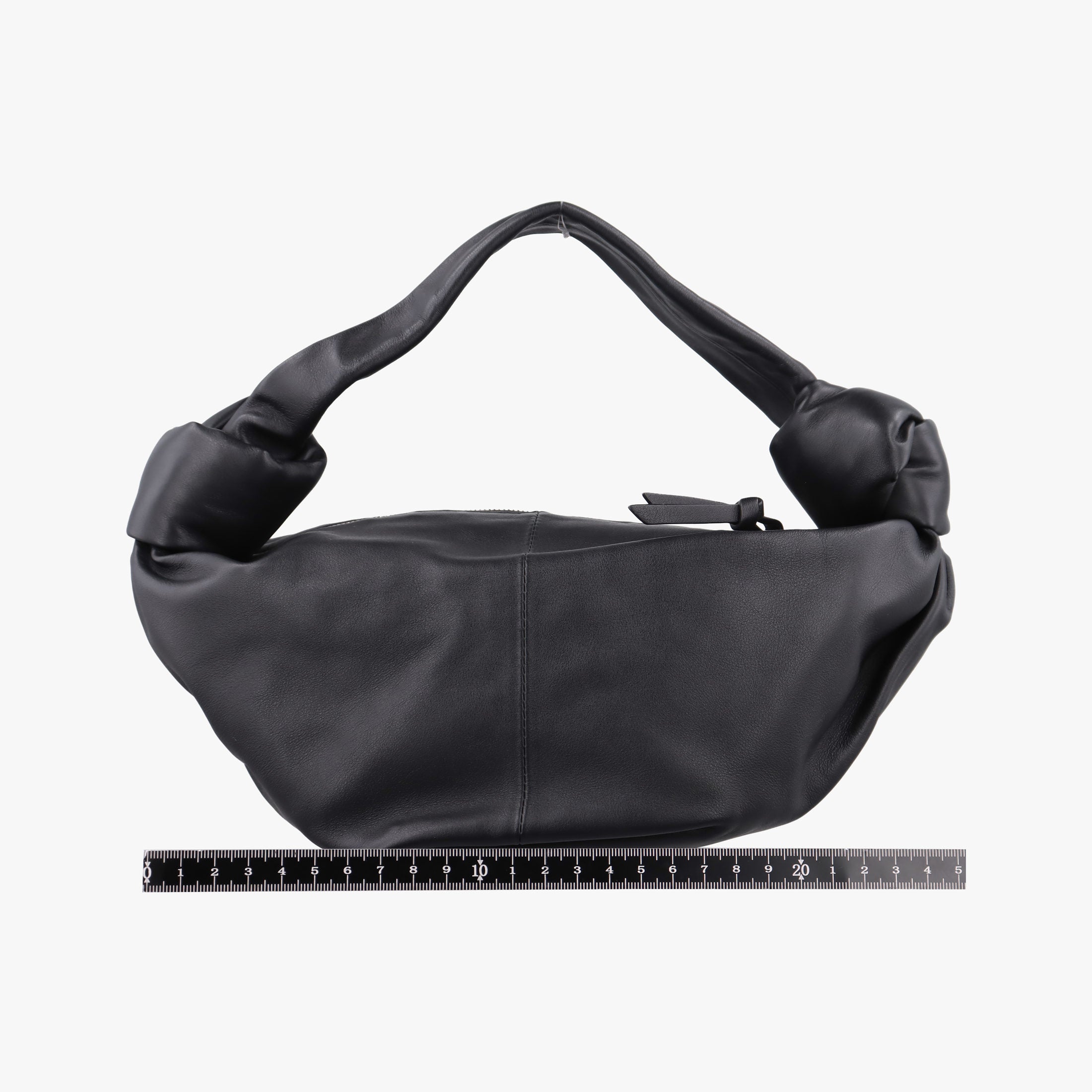 Double Knot Black lambskin P01811968Gダブルノット ミニ ブラック ラムスキン P01811968G