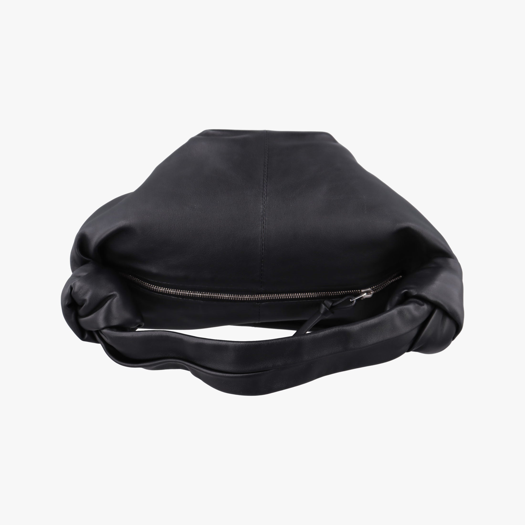 Double Knot Black lambskin P01811968Gダブルノット ミニ ブラック ラムスキン P01811968G