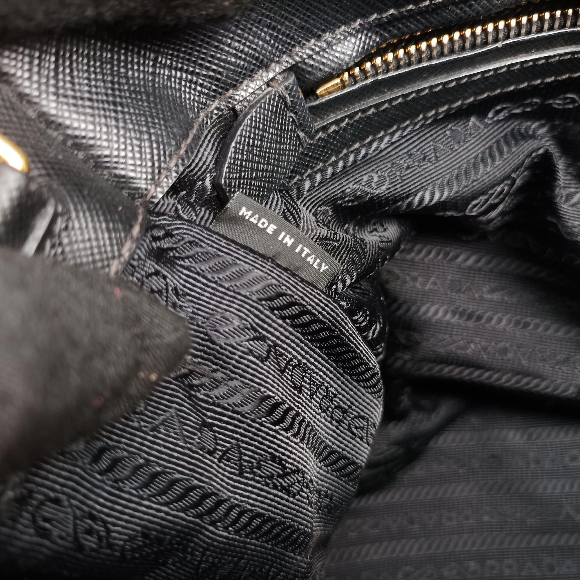 Galleria Black SAFFIANO Leather BN2274 103ガレリア ブラック サフィアーノレザー BN2274 103