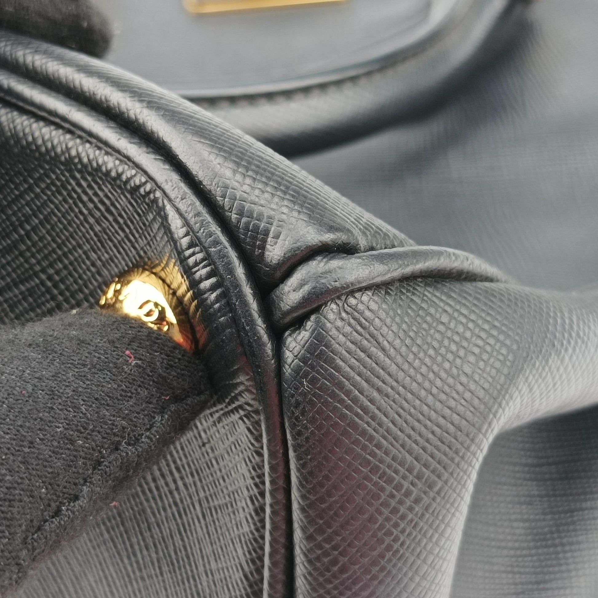Galleria Black SAFFIANO Leather BN2274 103ガレリア ブラック サフィアーノレザー BN2274 103