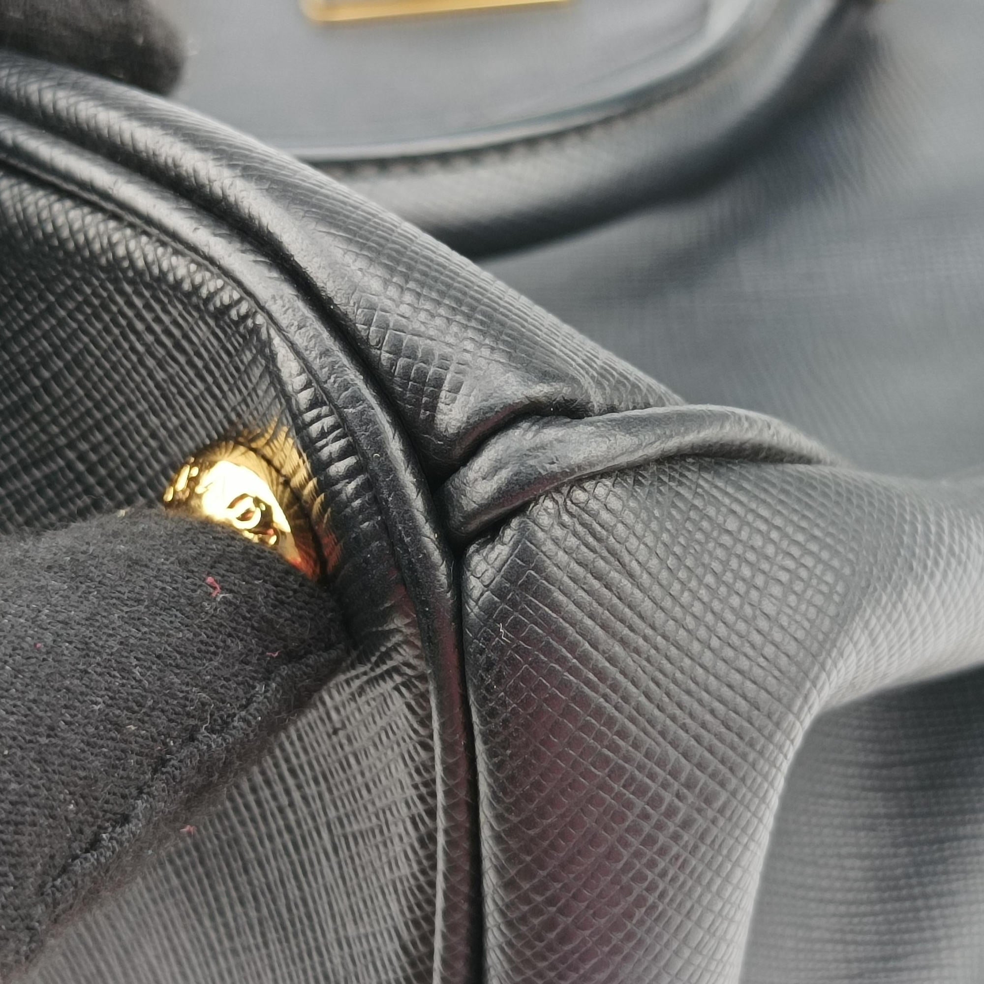 Galleria Black SAFFIANO Leather BN2274 103ガレリア ブラック サフィアーノレザー BN2274 103
