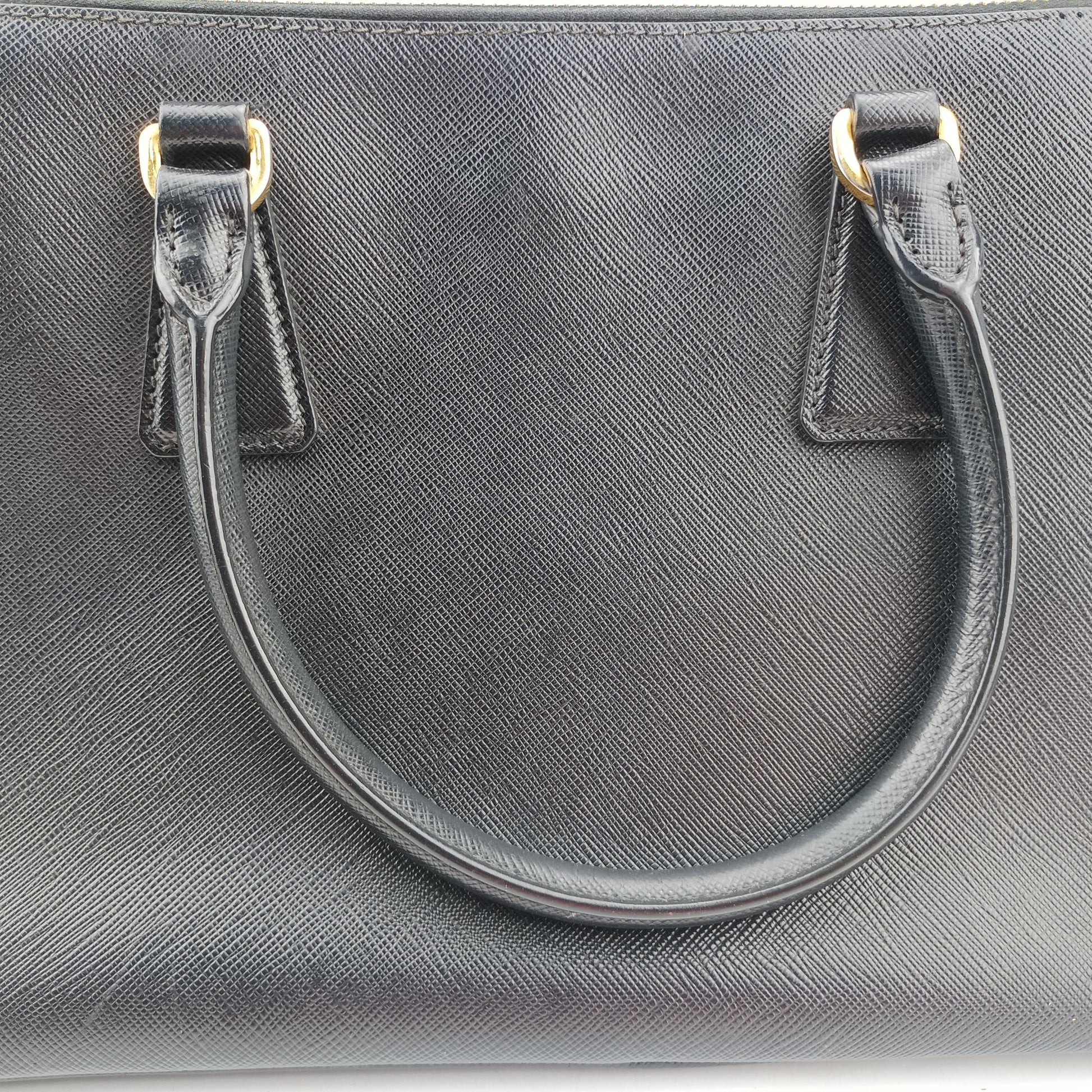 Galleria Black SAFFIANO Leather BN2274 103ガレリア ブラック サフィアーノレザー BN2274 103