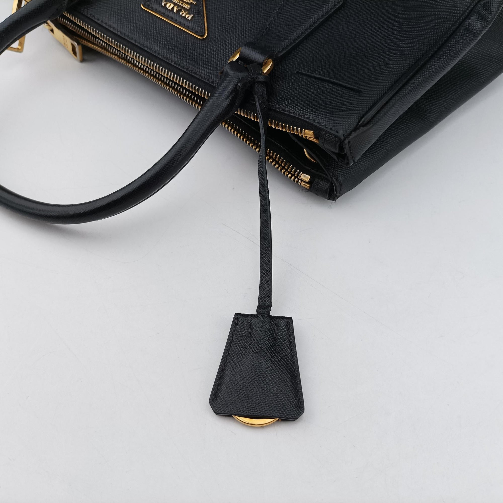 Galleria Black SAFFIANO Leather BN2274 103ガレリア ブラック サフィアーノレザー BN2274 103