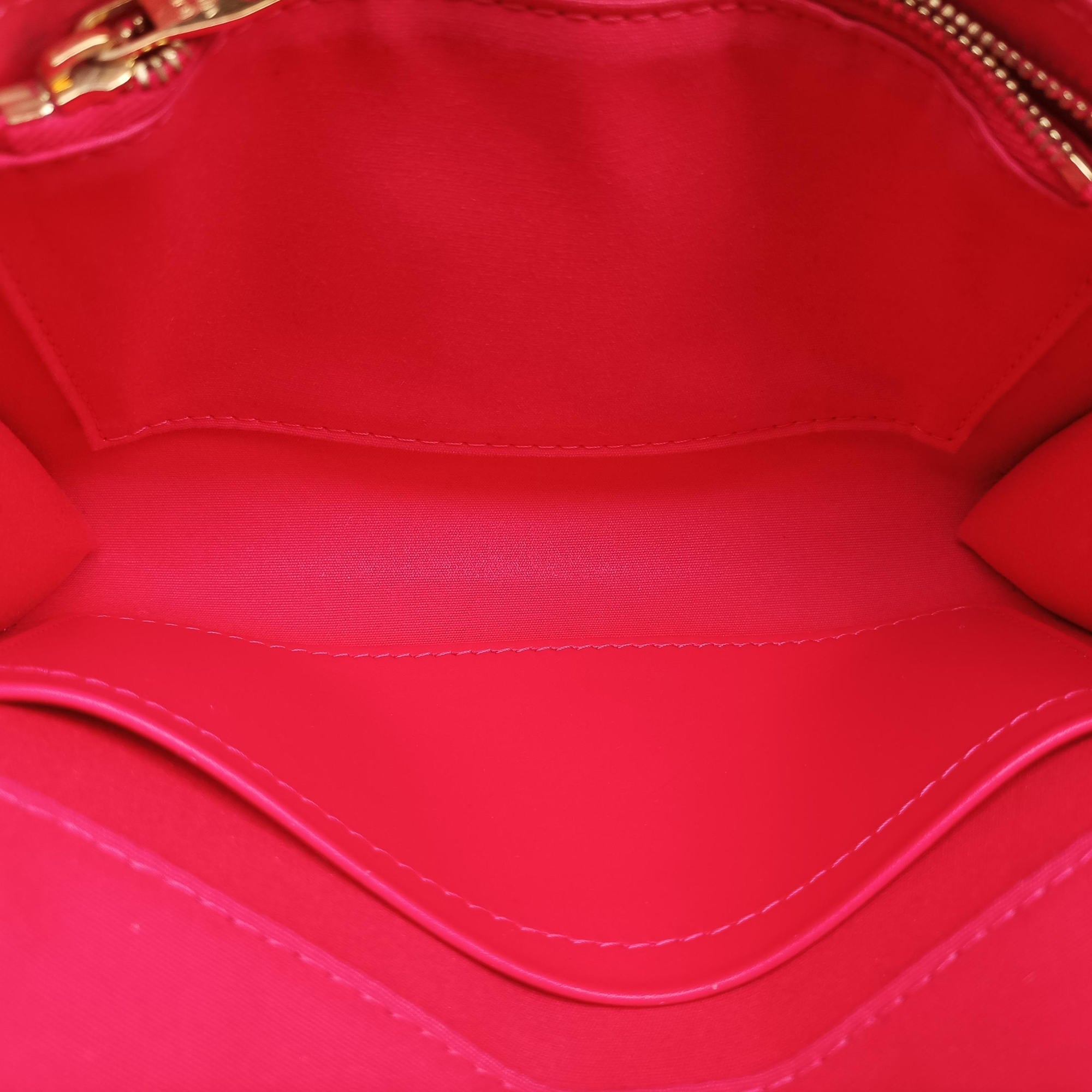 Pochette Louise MM ROSE INDIEN Vernis M94270 PL1146ポシェット ルイーズMM ローズ アンディアン ヴェルニ M94270 PL1146