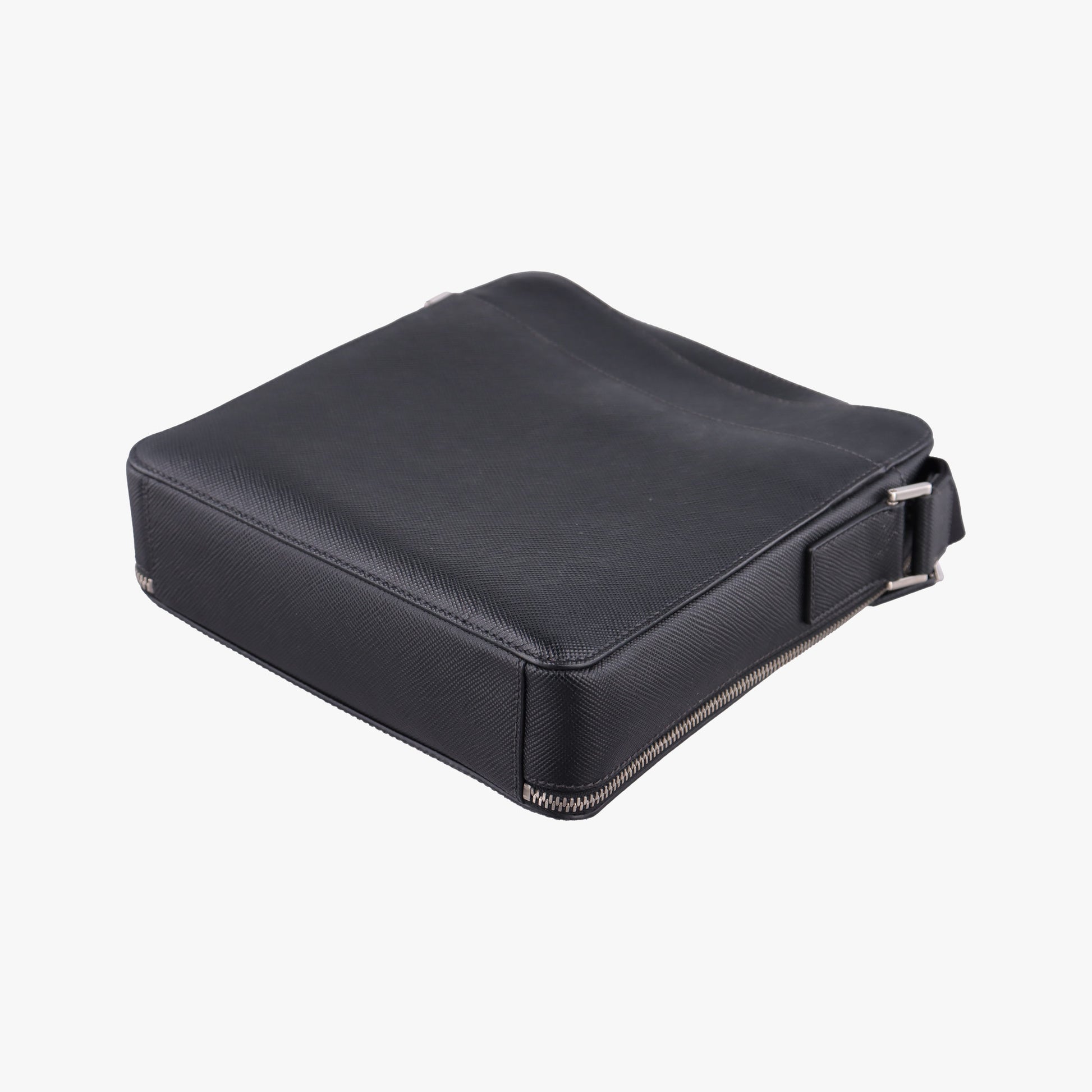 Messenger Black Saffiano leather 2VH004 8メッセンジャー ブラック サフィアーノレザー 2VH004 8