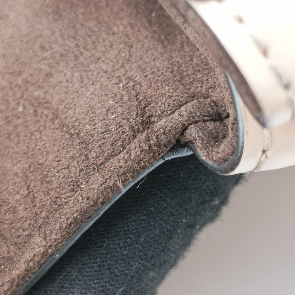 Vintage Louis Vuitton Cluny MM Deyunnu Epi M41300 shoulderbag | stylenewstar