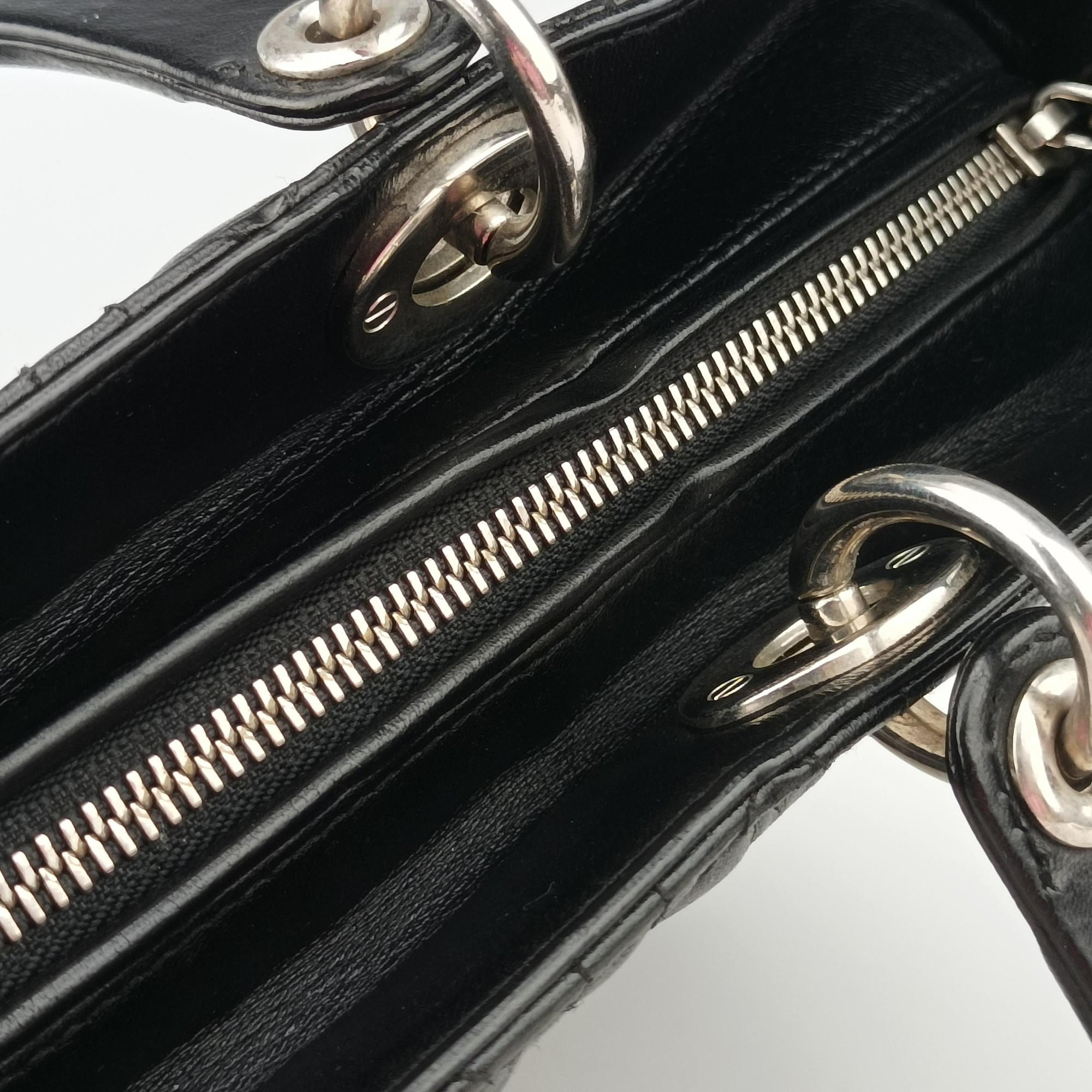 Lady Dior Black lambskin 05-MA-0069レディディオール ブラック ラムスキン 05-MA-0069