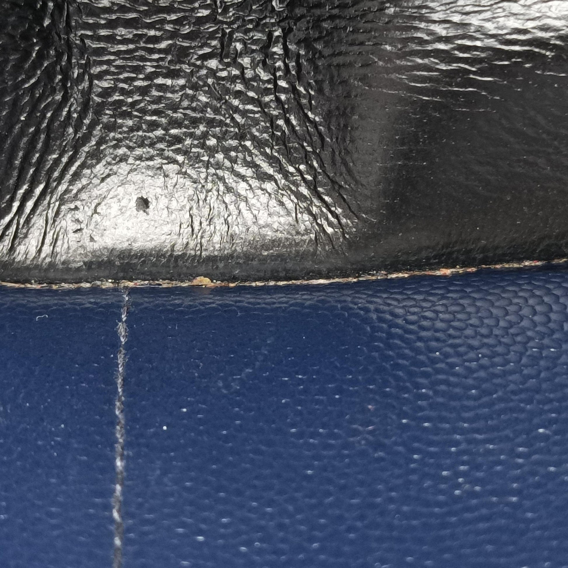 MONOGRAM Navy Caviar 393953 GNC393953.0617モノグラム ネイビー キャビアスキン 393953 GNC393953.0617