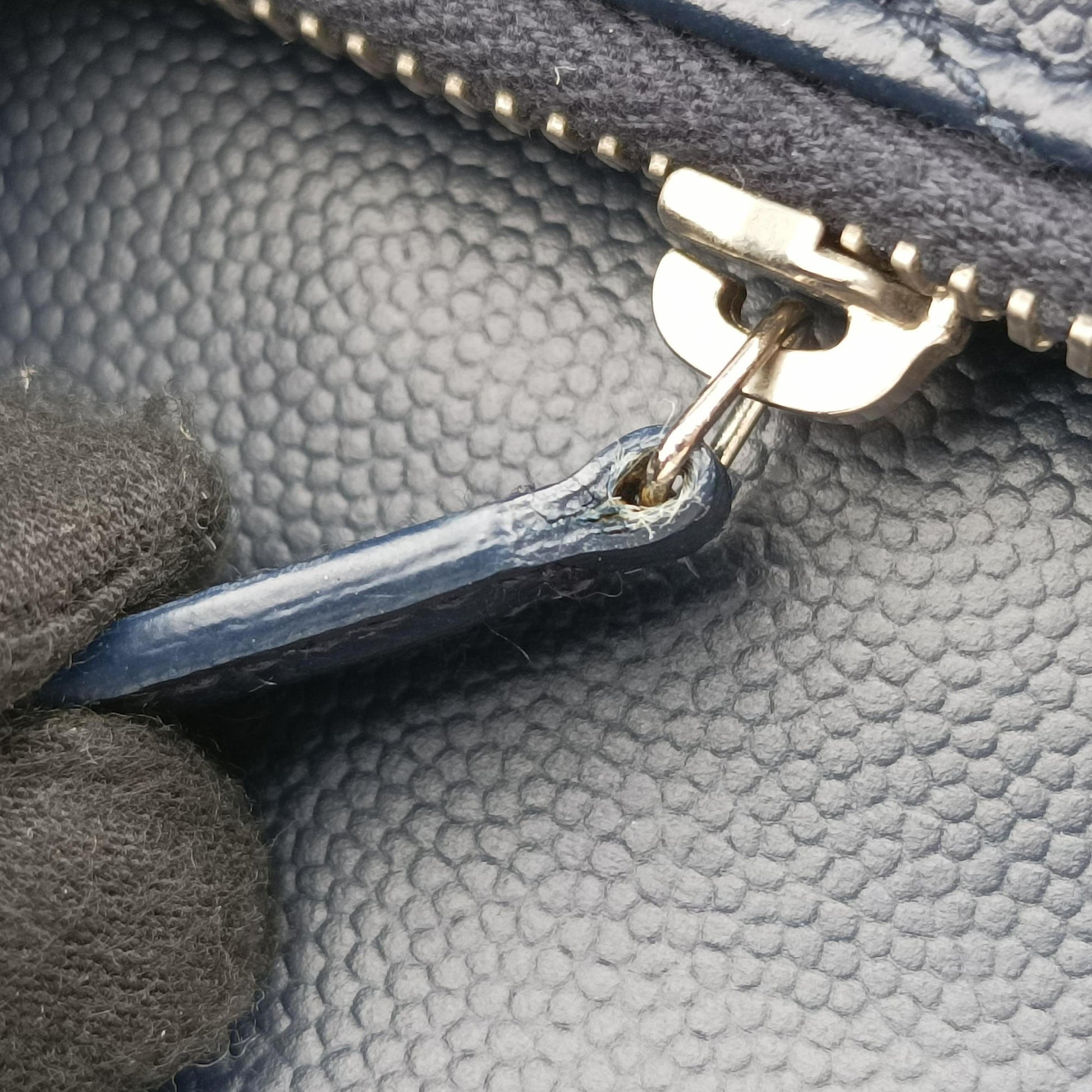 MONOGRAM Navy Caviar 393953 GNC393953.0617モノグラム ネイビー キャビアスキン 393953 GNC393953.0617