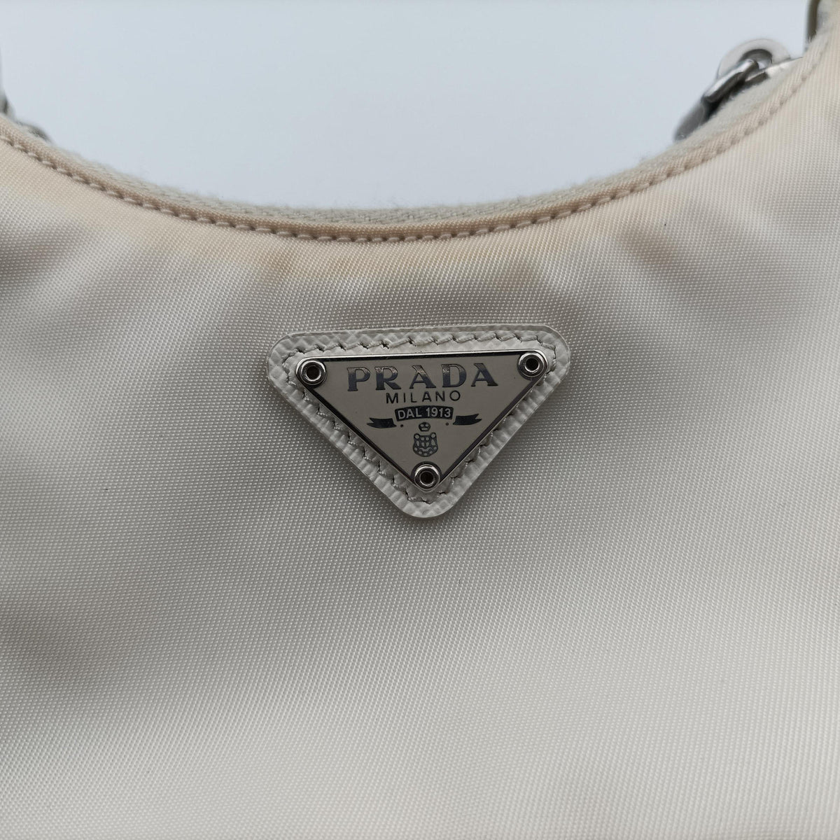 Re-Edition Nylon Mini White nylon 1TT122 42リエディションナイロンミニ ホワイト ナイロン 1TT122 42
