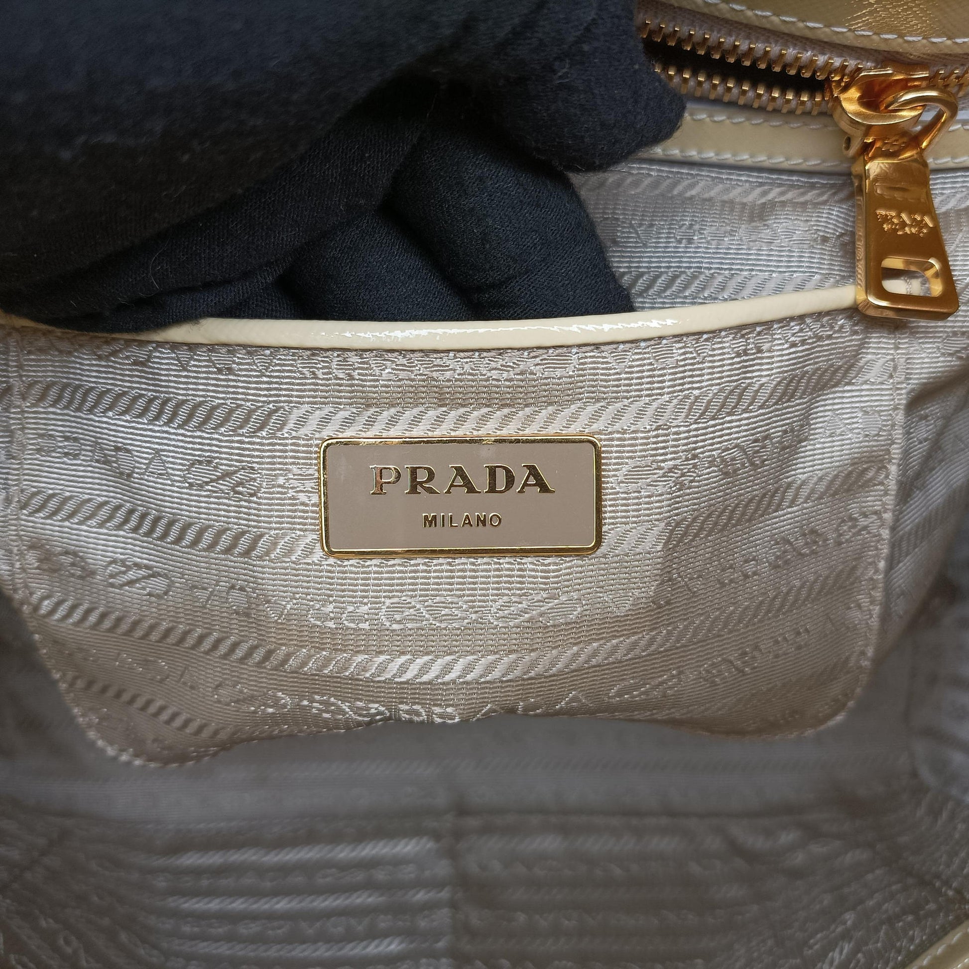 Open tote Yellow SAFFIANO patent 7 Rオープントート イエロー サフィアーノ パテント 7 R