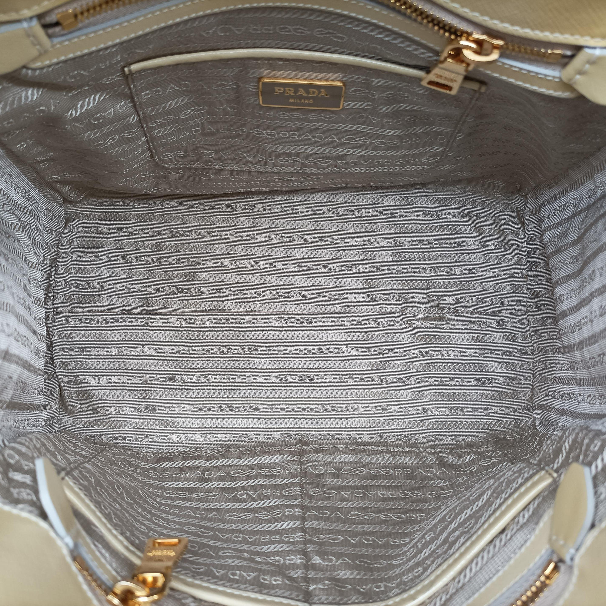 Open tote Yellow SAFFIANO patent 7 Rオープントート イエロー サフィアーノ パテント 7 R