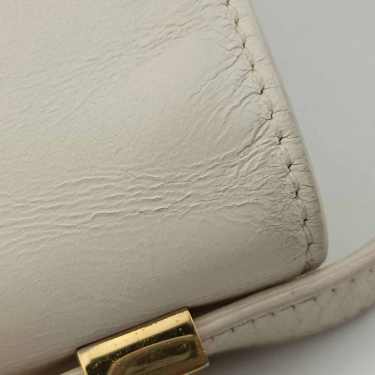 Secondhand Christian Dior 30 Montaigne White leather  shoulderbag | stylenewstar