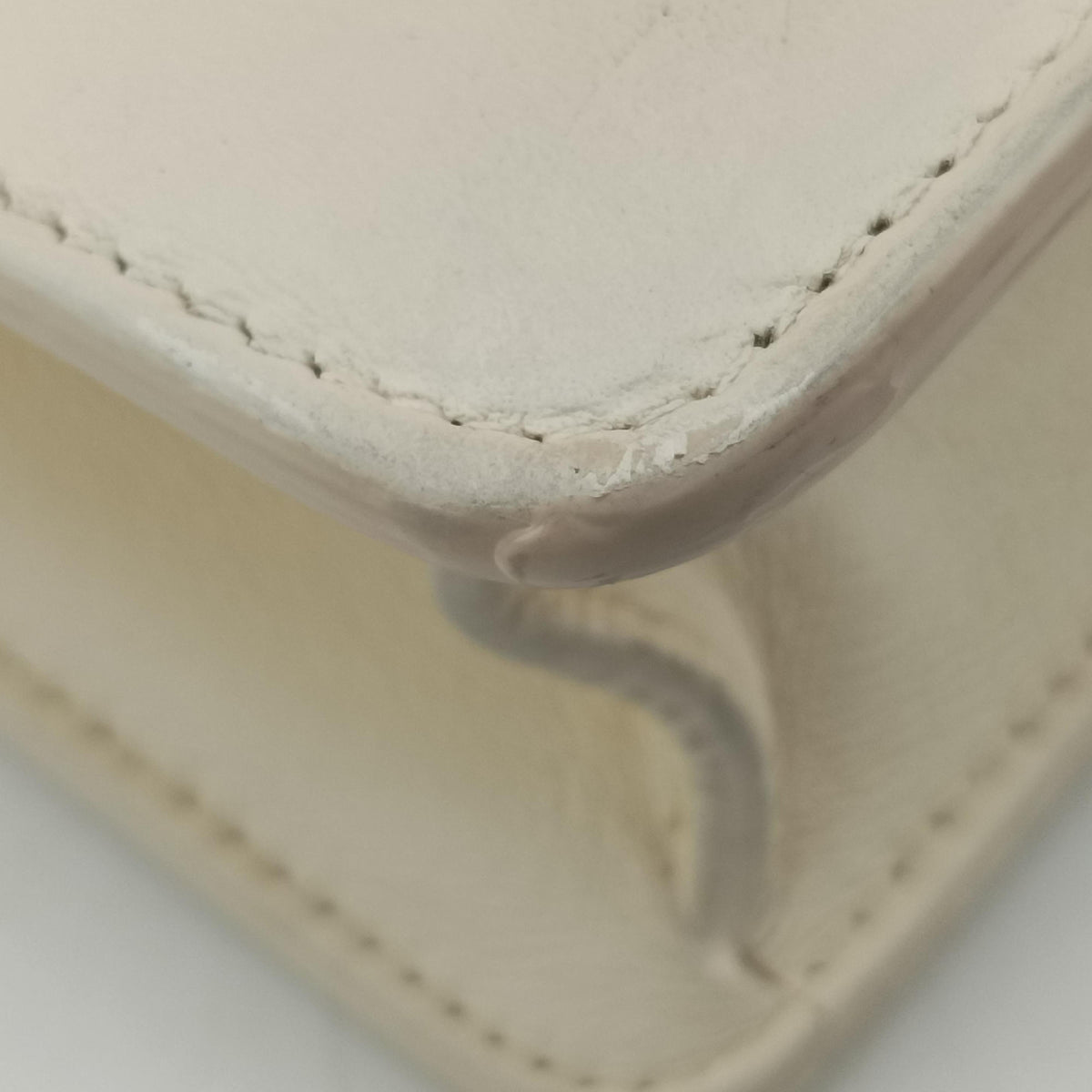 Secondhand Christian Dior 30 Montaigne White leather  shoulderbag | stylenewstar