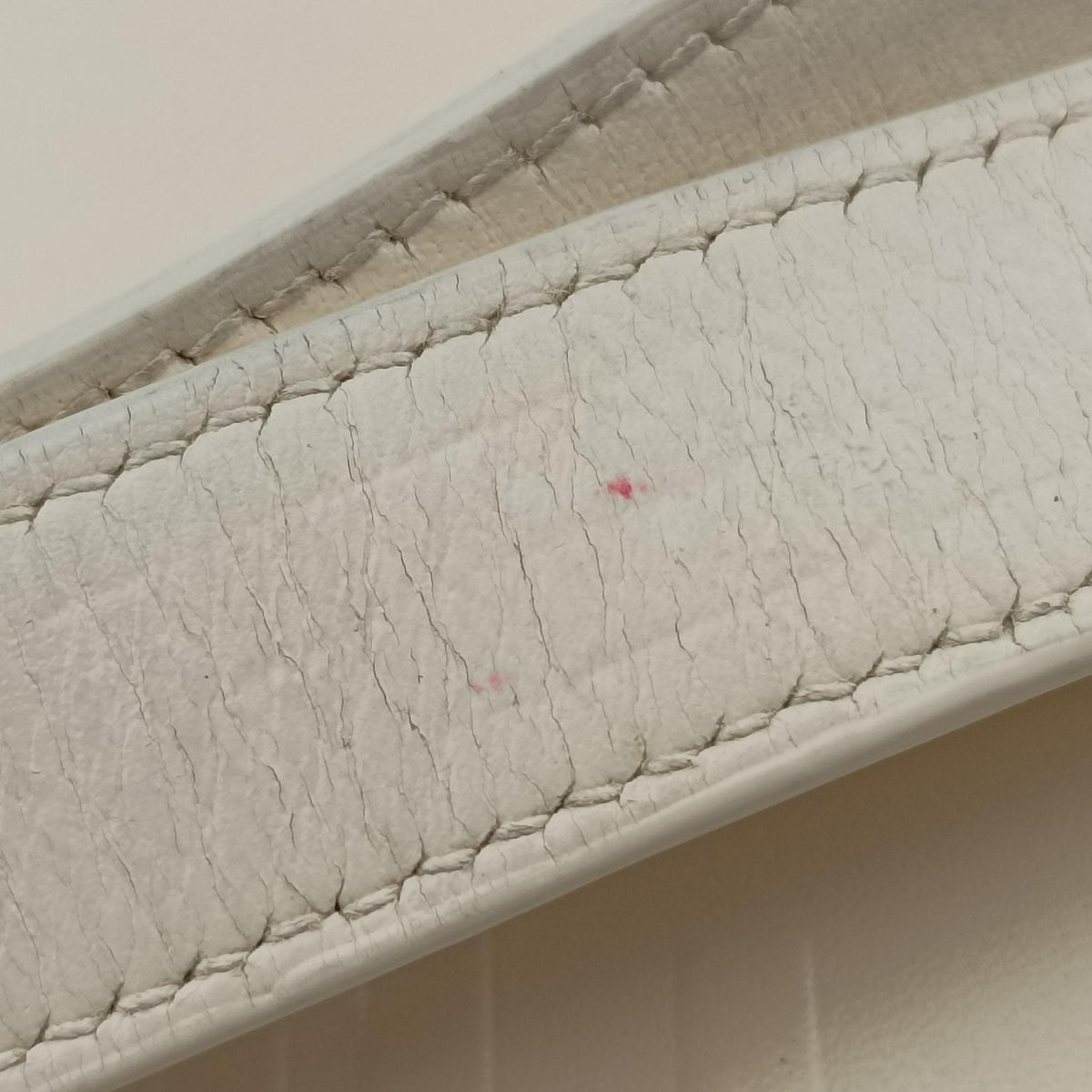 Secondhand Christian Dior 30 Montaigne White leather  shoulderbag | stylenewstar