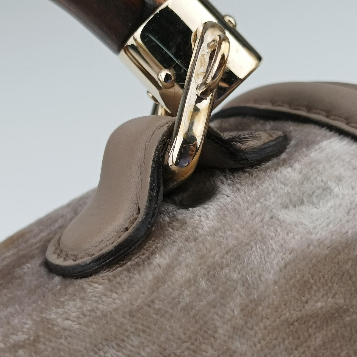 Pre-owned Gucci New Bamboo Grey velour×Leather 254884 shoulderbag | stylenewstar