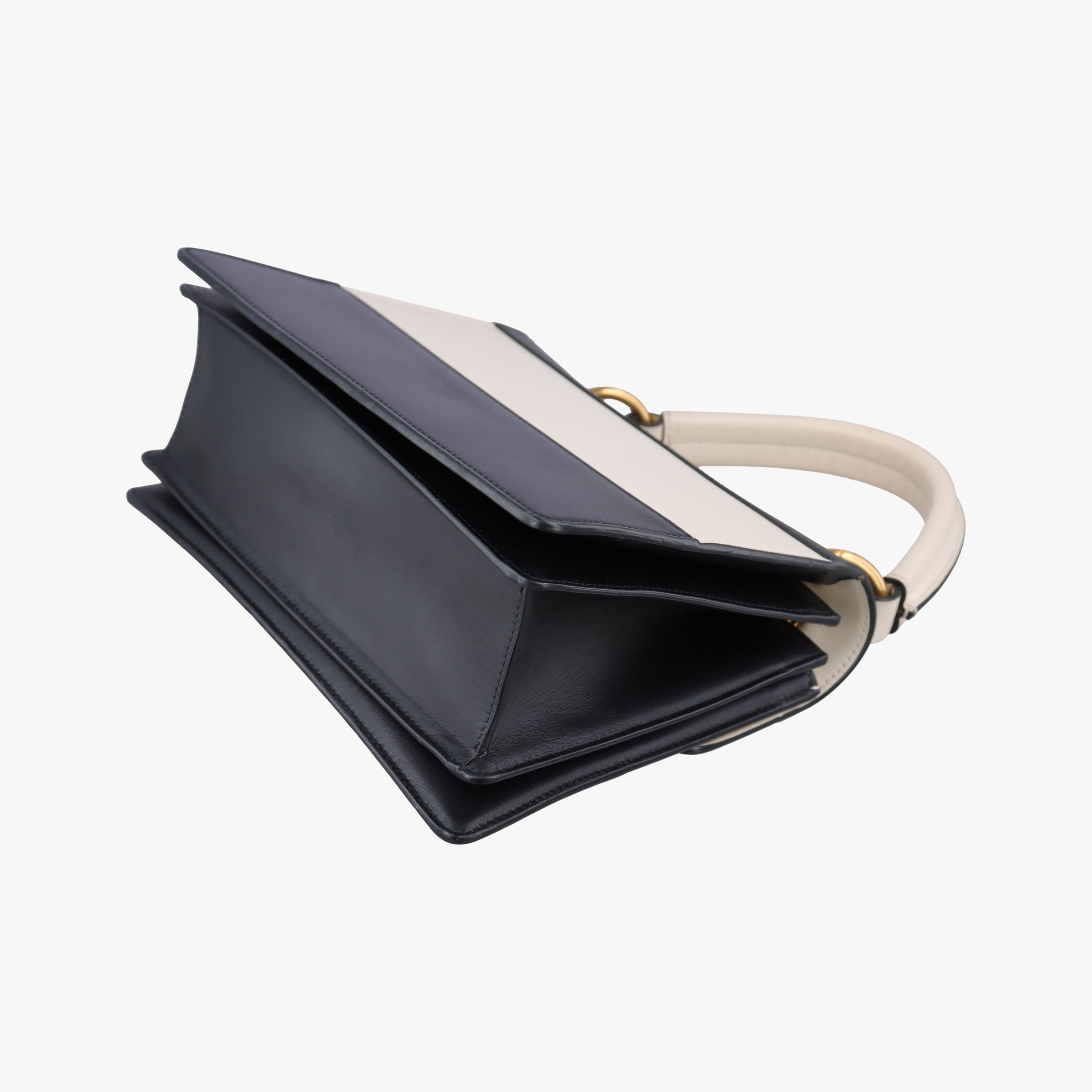 Queen Margaret Black×white Leather 476541 F024096292クイーン マーガレット ブラック×ホワイト レザー 476541 F024096292