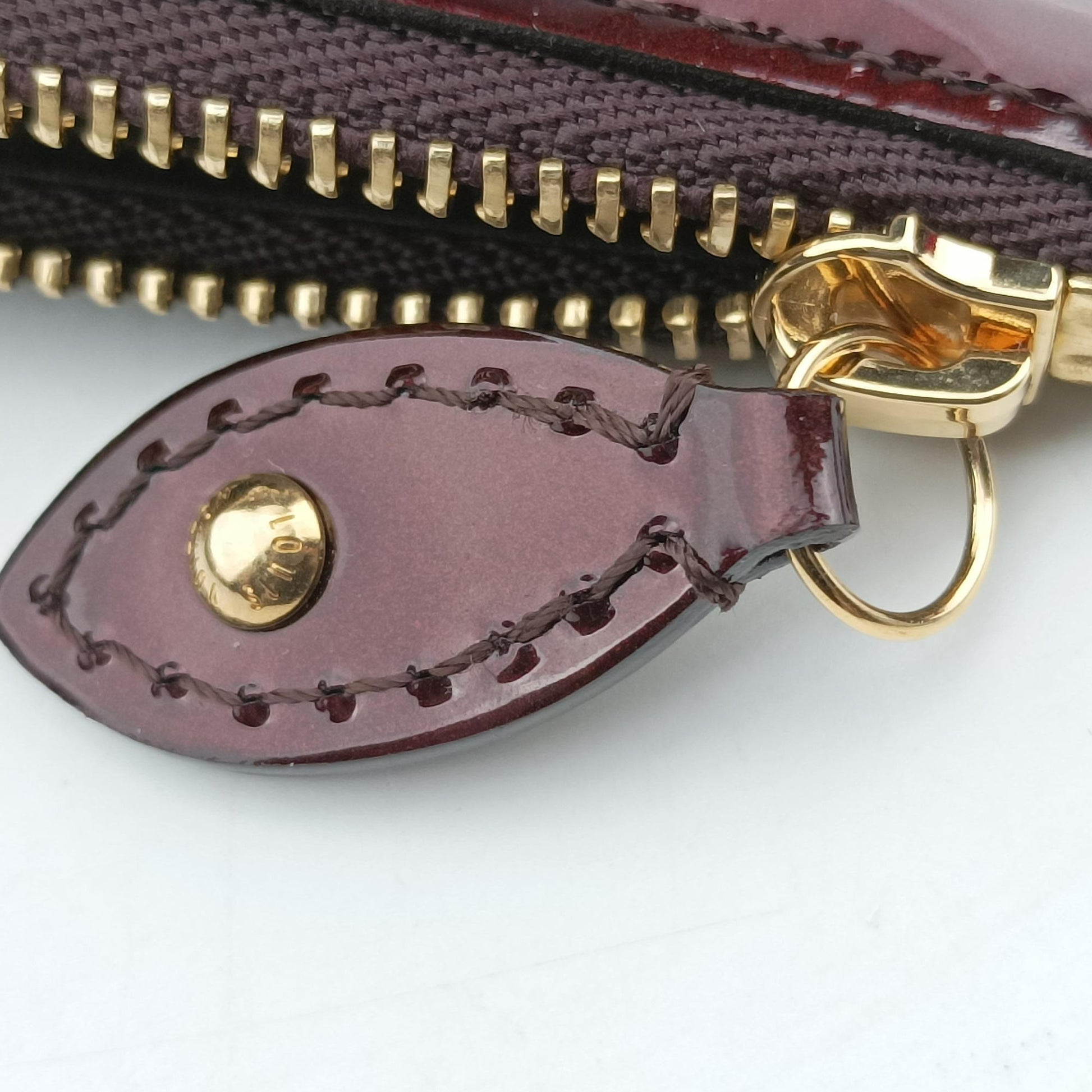 Pochette Cles Amarante Vernis M93557 CA4180ポシェット・クレ アマラント ヴェルニ M93557 CA4180