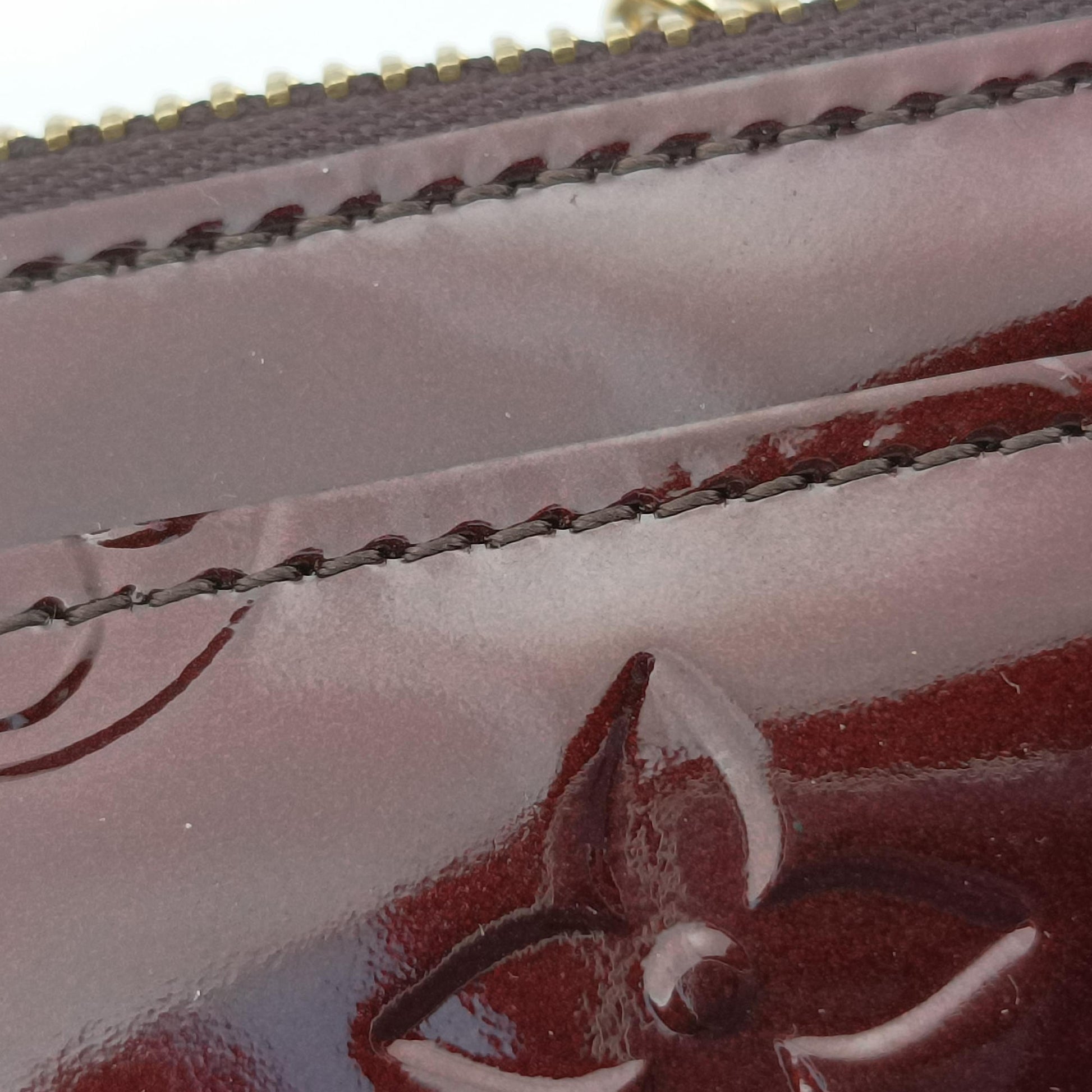 Pochette Cles Amarante Vernis M93557 CA4180ポシェット・クレ アマラント ヴェルニ M93557 CA4180