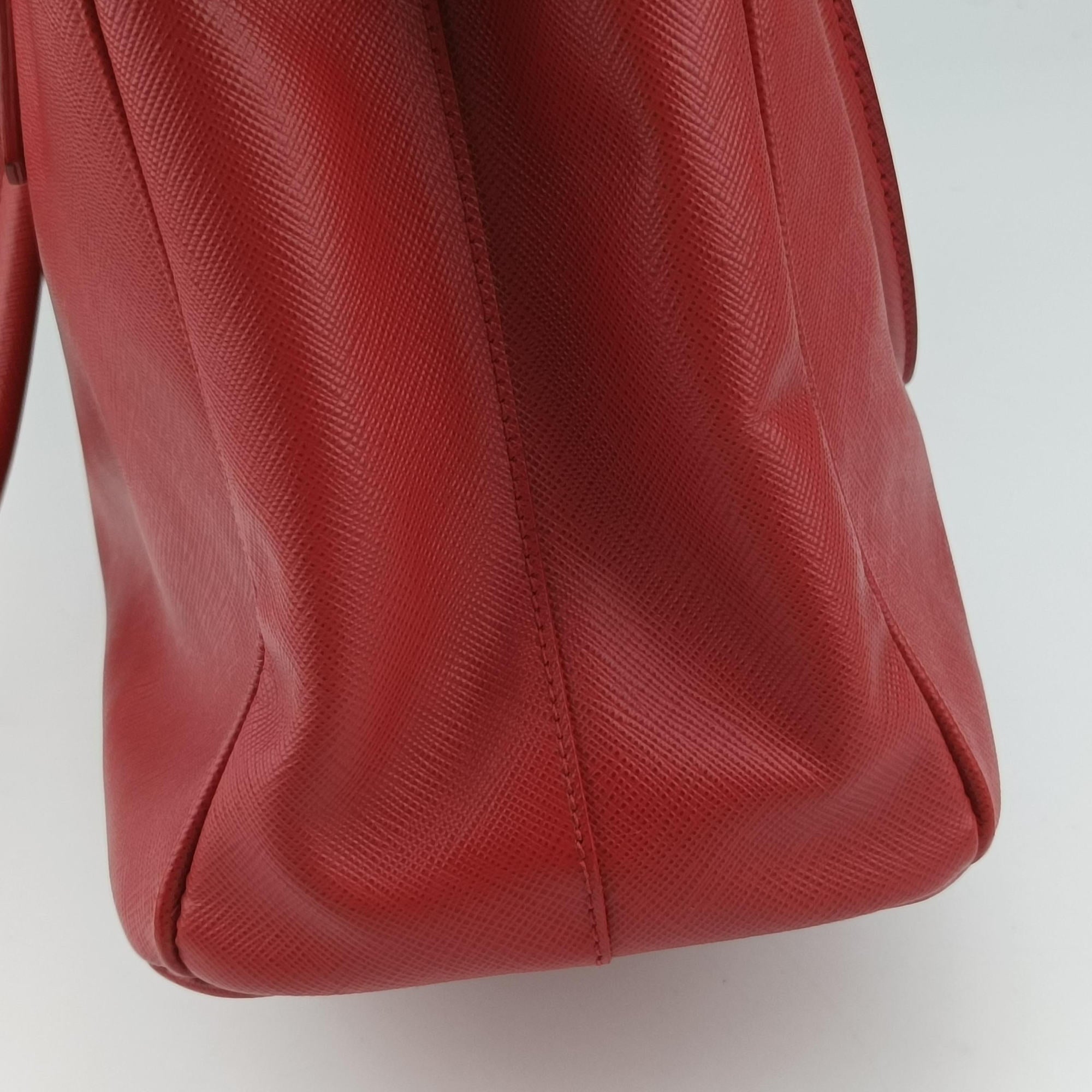 Galleria Red SAFFIANO Leather BN1844 162ガレリア レッド サフィアーノレザー BN1844 162