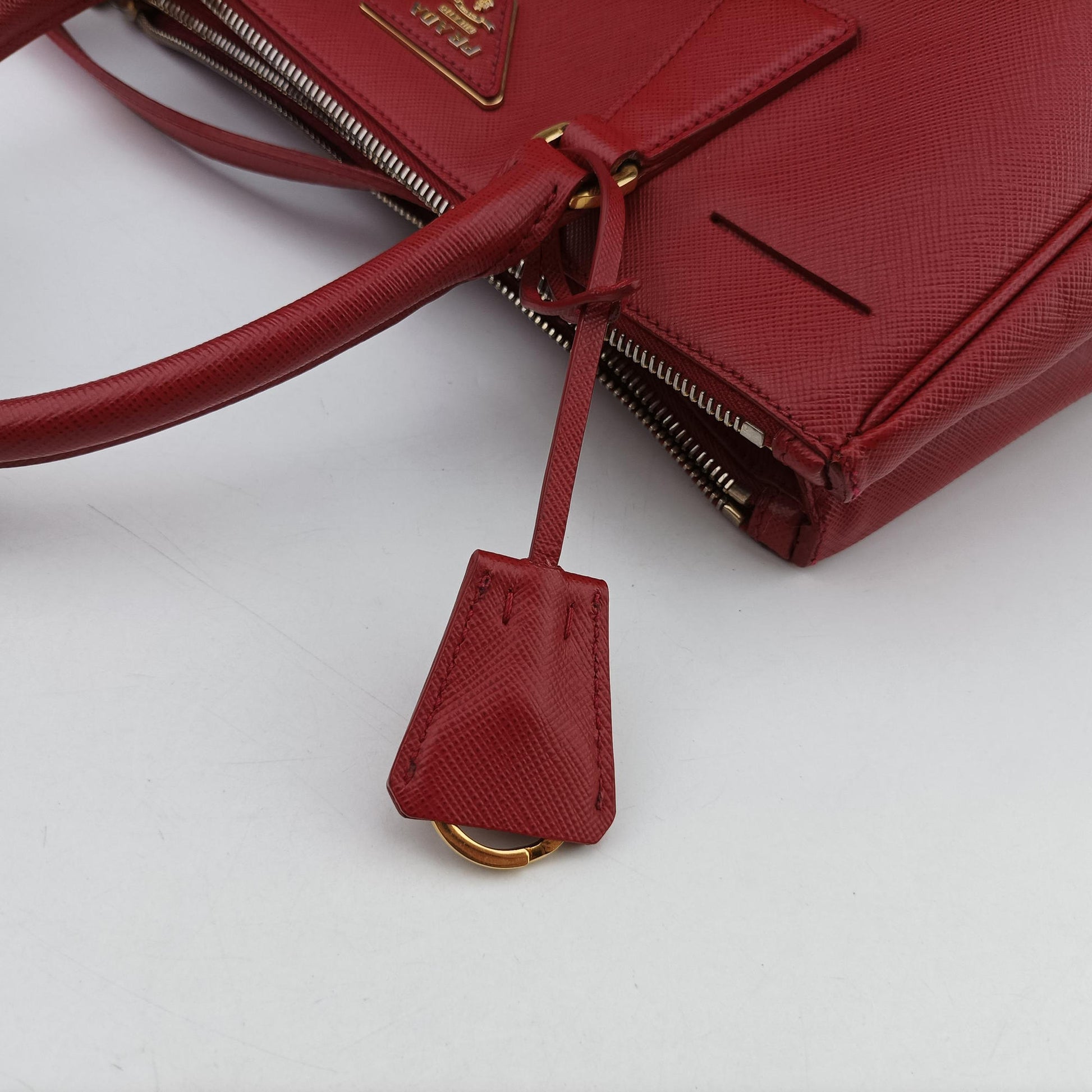 Galleria Red SAFFIANO Leather BN1844 162ガレリア レッド サフィアーノレザー BN1844 162