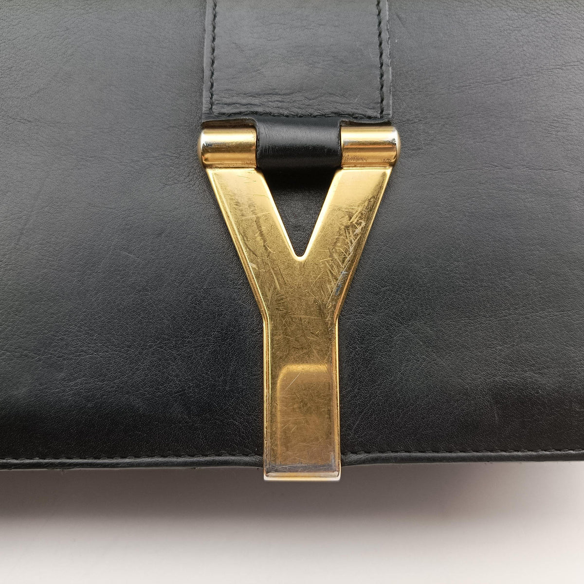 Secondhand Yves Saint Laurent Y Ligne Black Leather 311214 shoulderbag | stylenewstar