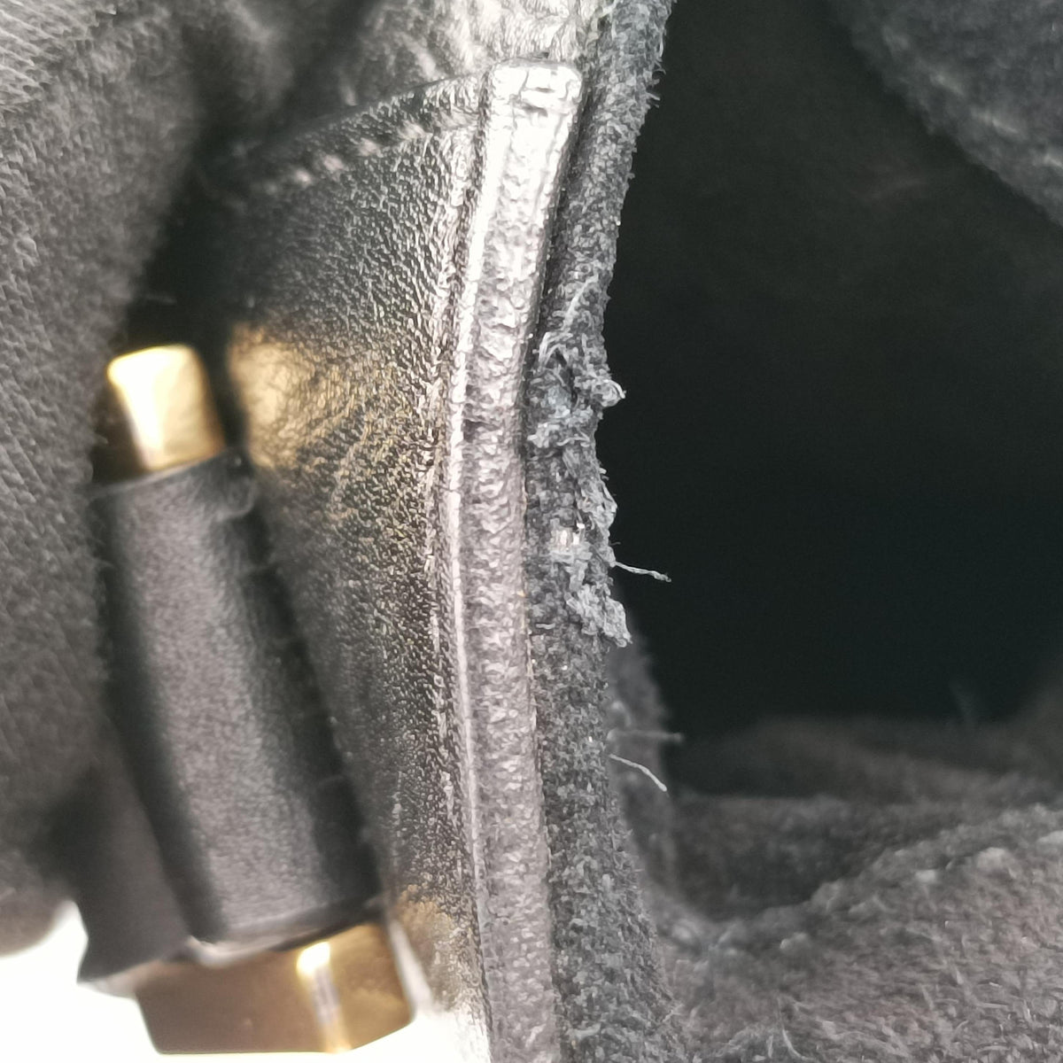 Secondhand Yves Saint Laurent Y Ligne Black Leather 311214 shoulderbag | stylenewstar