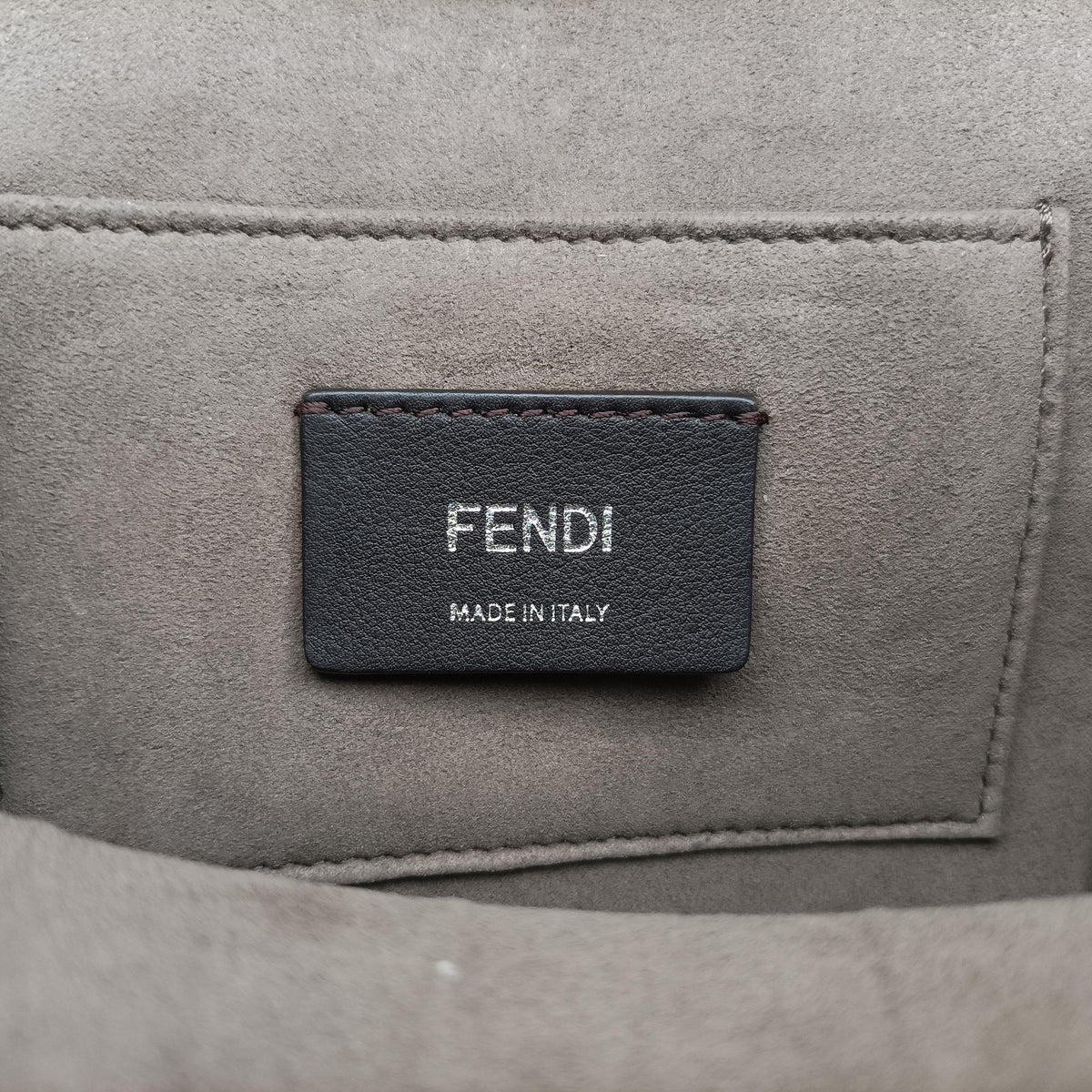 Secondhand Fendi KAN I F Pink Leather 8BT286 shoulderbag | stylenewstar