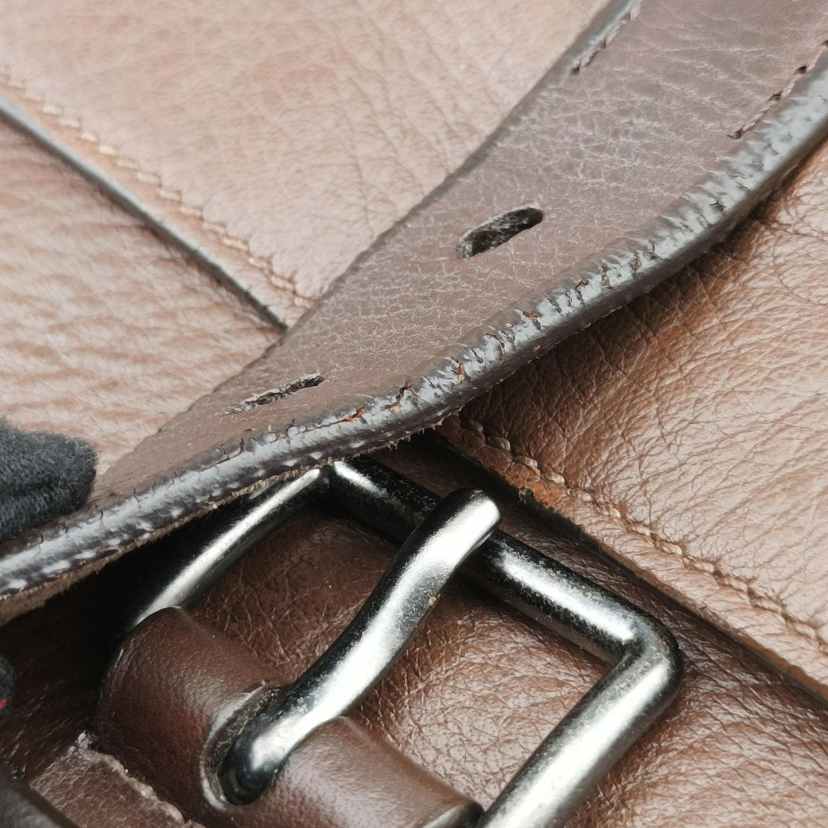 Messenger Brown Leather VA0820 134メッセンジャー ブラウン レザー VA0820 134