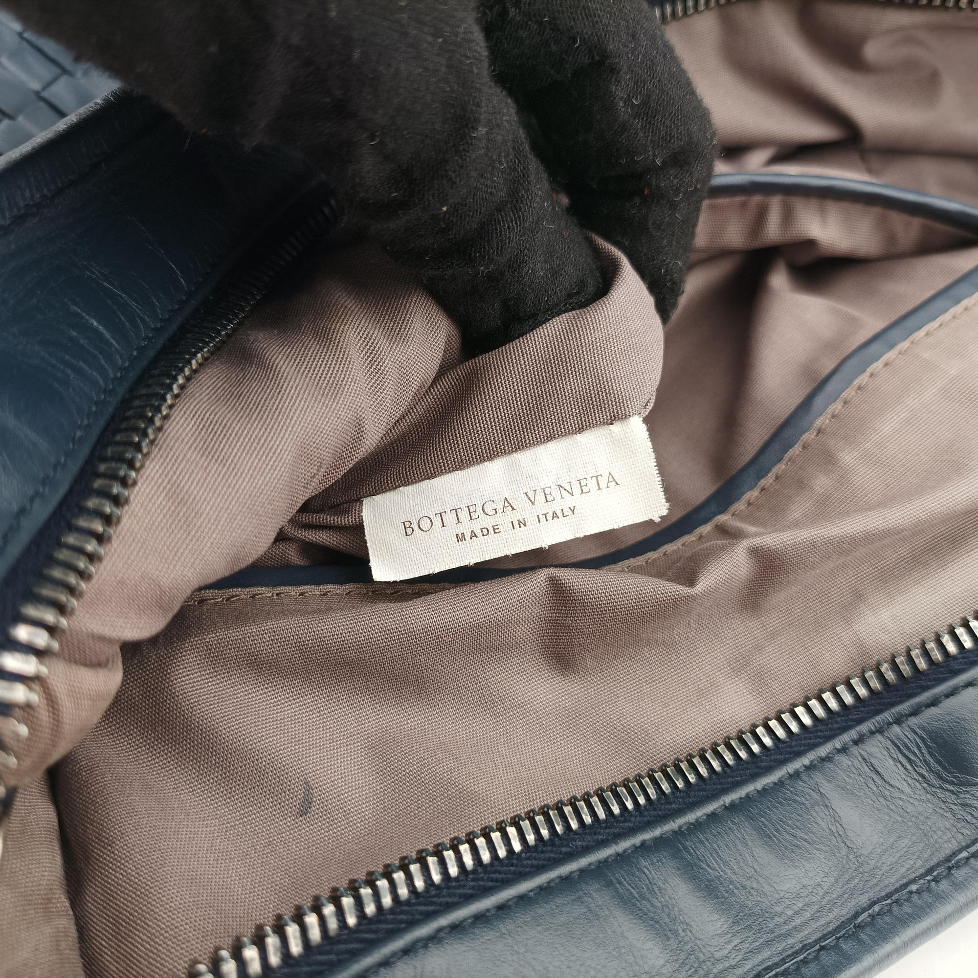 Intrecciato Navy lambskin B05095537Uイントレチャート ネイビー ラムスキン B05095537U