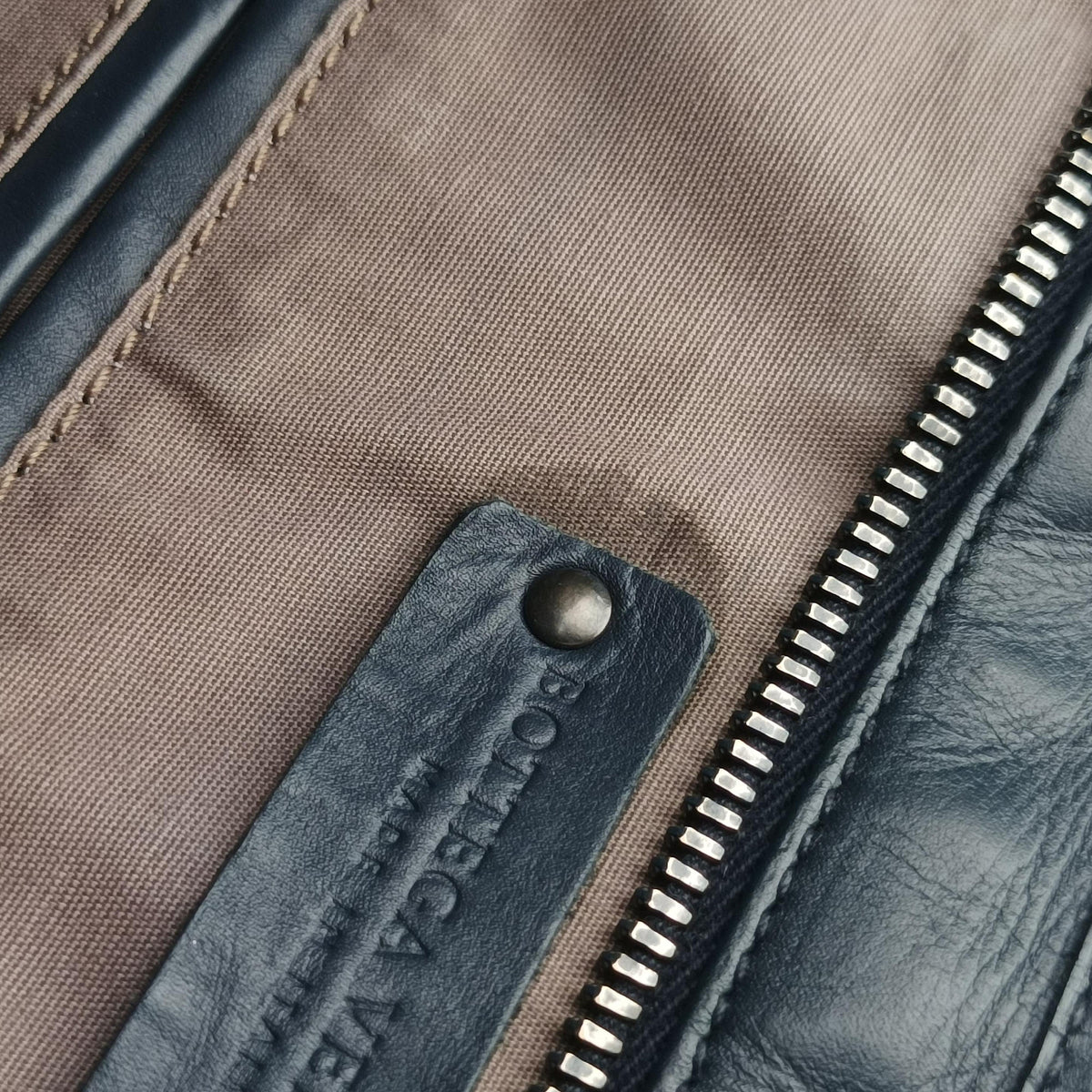 Intrecciato Navy lambskin B05095537Uイントレチャート ネイビー ラムスキン B05095537U