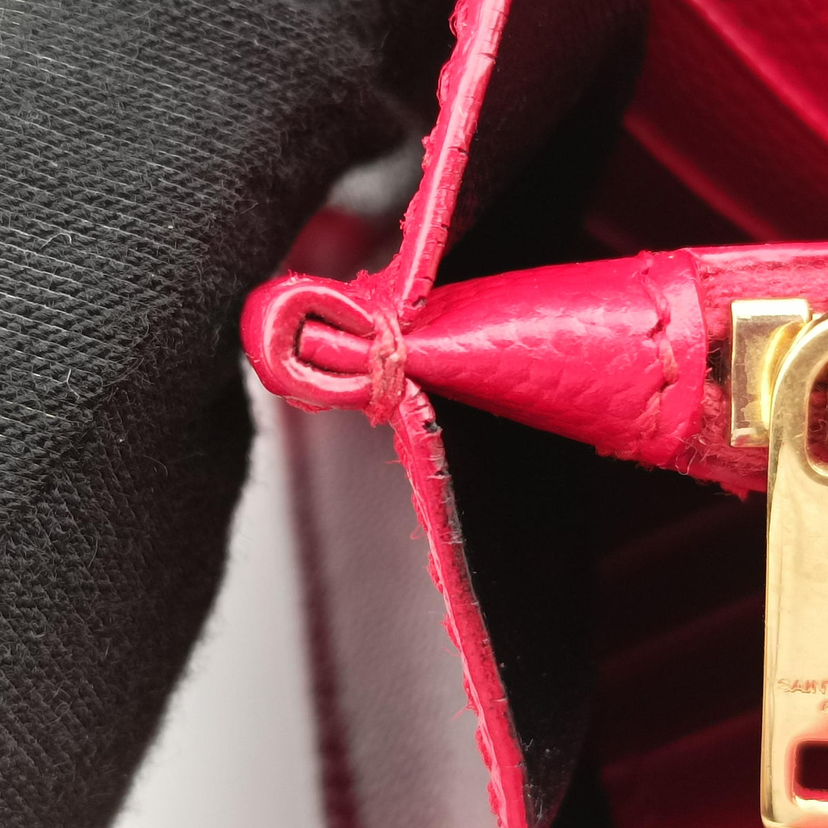 Secondhand Yves Saint Laurent MONOGRAM Red Leather 277828 shoulderbag | stylenewstar