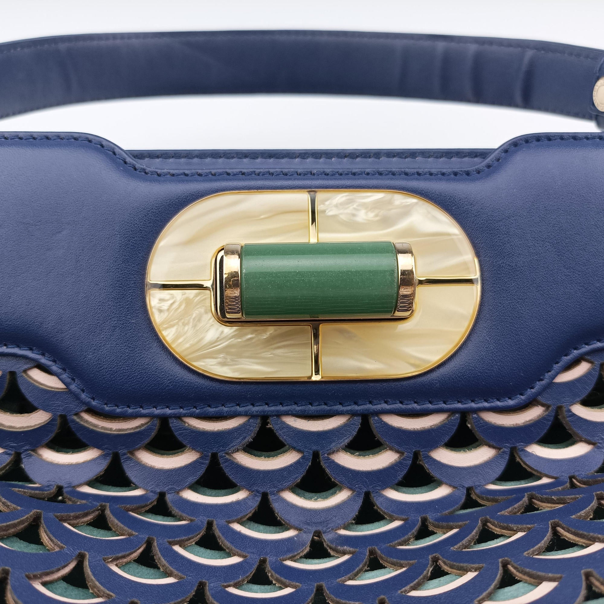 Isabella Rossellini Blue × Green Leather AX.M13.37183イザベラ ロッセリーニ  ブルー × グリーン レザー AX.M13.37183