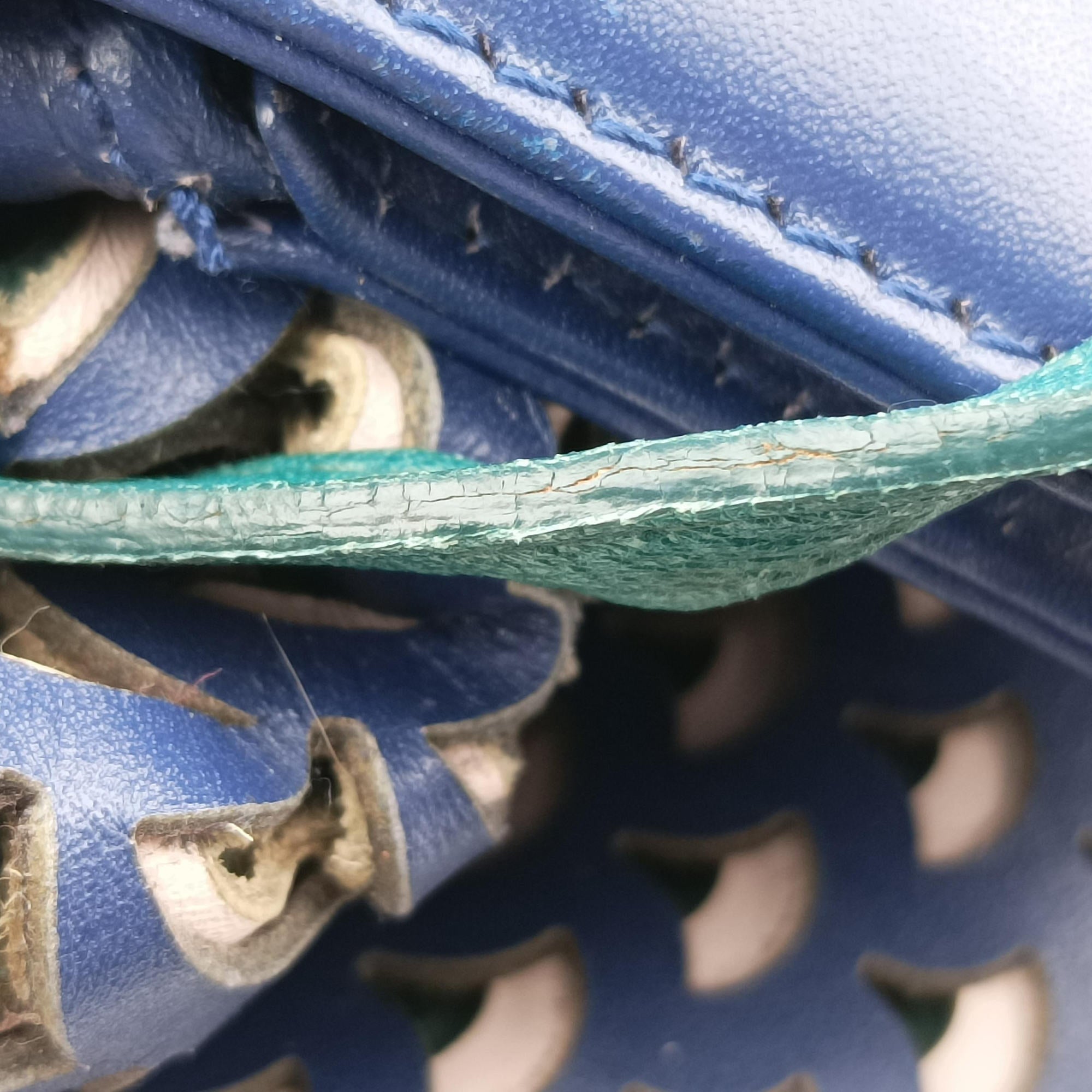 Isabella Rossellini Blue × Green Leather AX.M13.37183イザベラ ロッセリーニ  ブルー × グリーン レザー AX.M13.37183