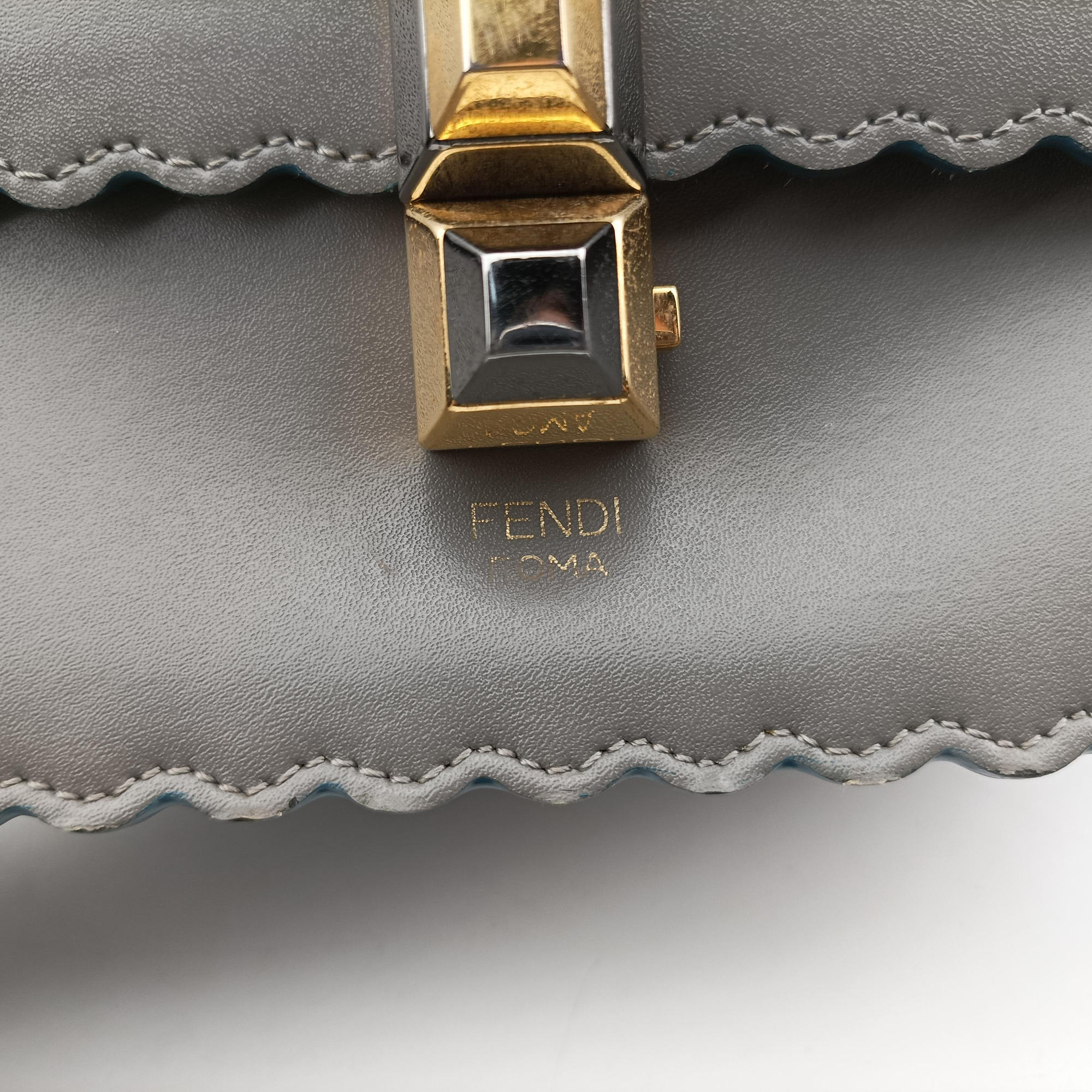 Studded Kan I Grey Leather 8M0381 8M0381 A18Q 198-8241スタッズ キャナイ グレー レザー 8M0381 8M0381 A18Q 198-8241