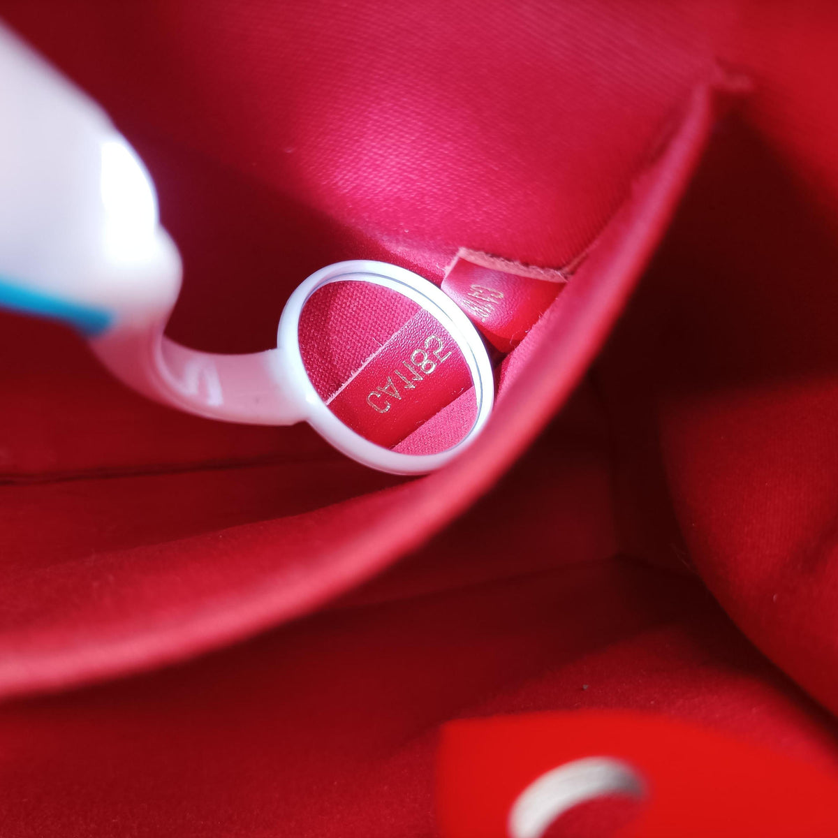 MONTAIGNE MM CERISE Vernis M50167 CA1185モンテーニュMM スリーズ ヴェルニ M50167 CA1185