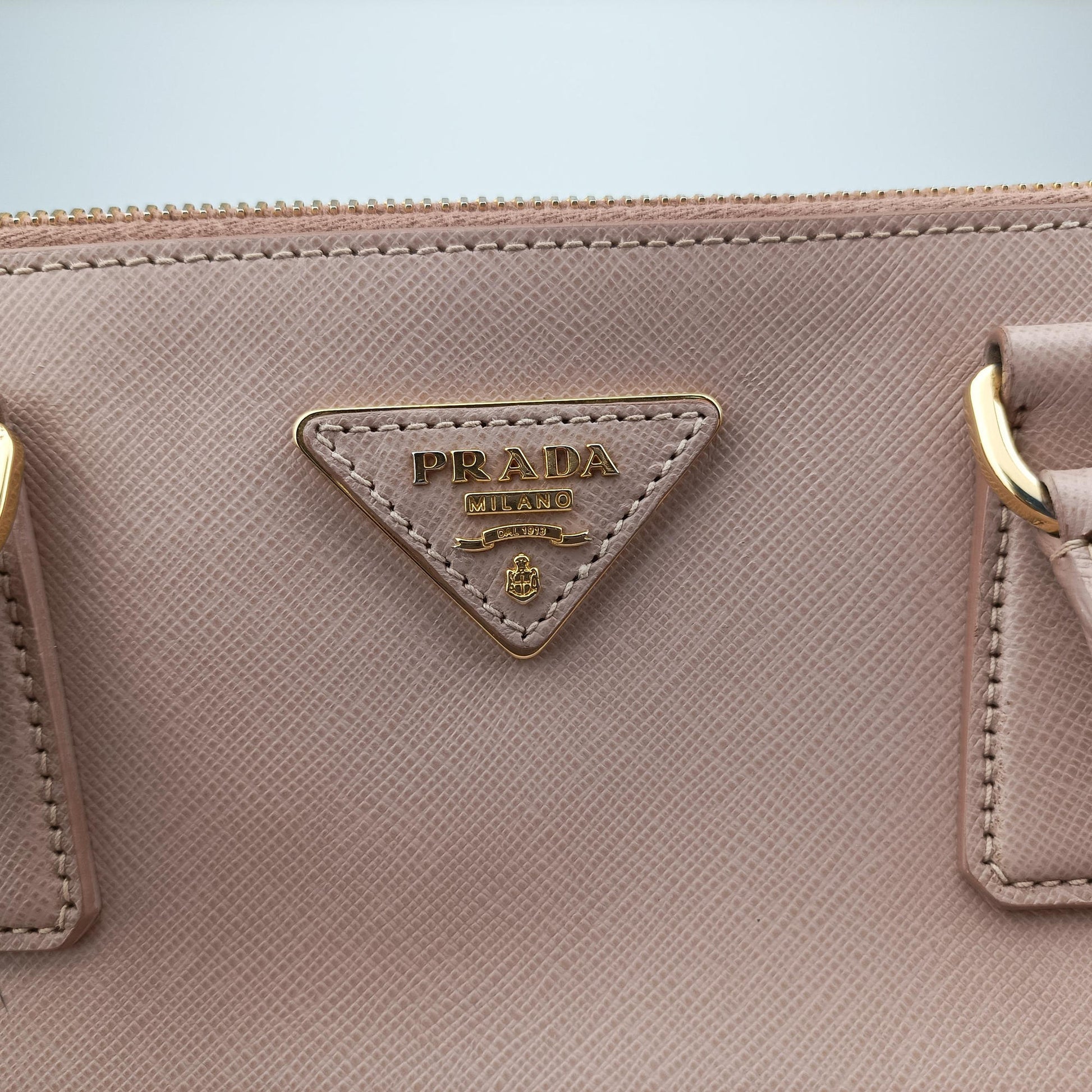 Galleria Pink SAFFIANO Leather BN2274 102ガレリア ピンク サフィアーノレザー BN2274 102