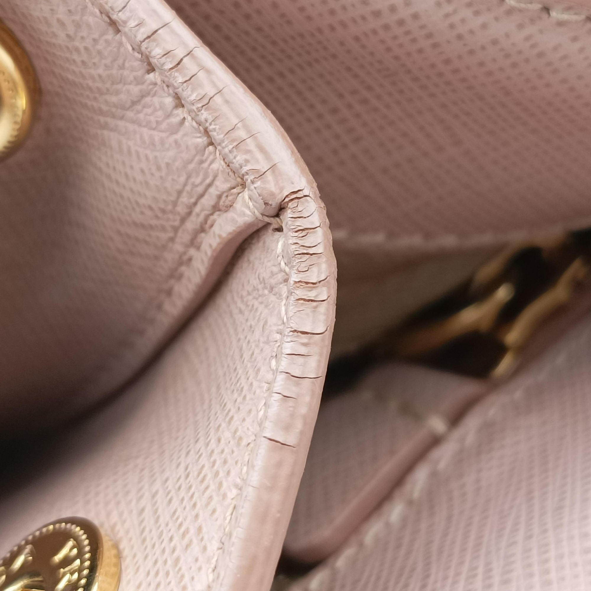 Galleria Pink SAFFIANO Leather BN2274 102ガレリア ピンク サフィアーノレザー BN2274 102