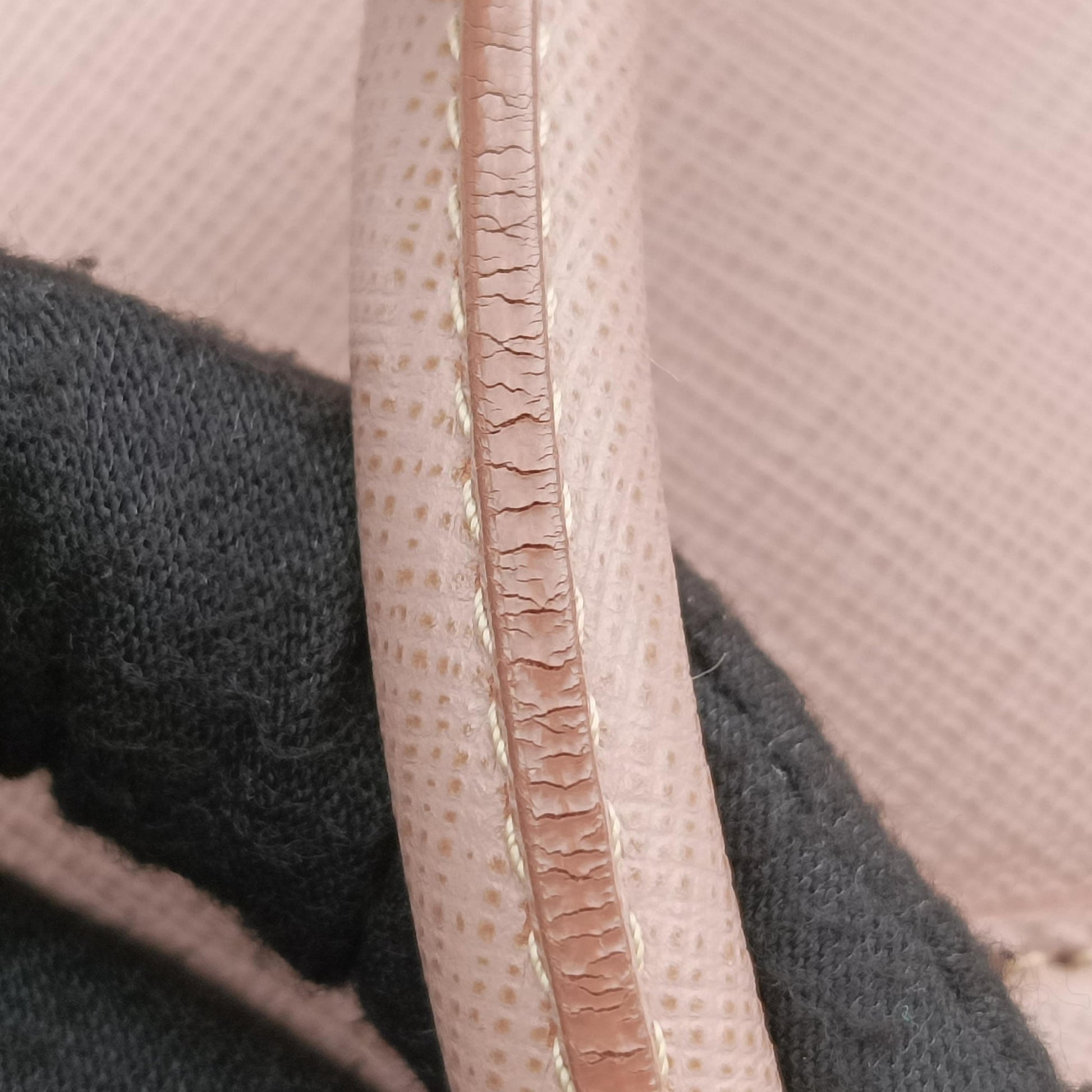 Galleria Pink SAFFIANO Leather BN2274 102ガレリア ピンク サフィアーノレザー BN2274 102