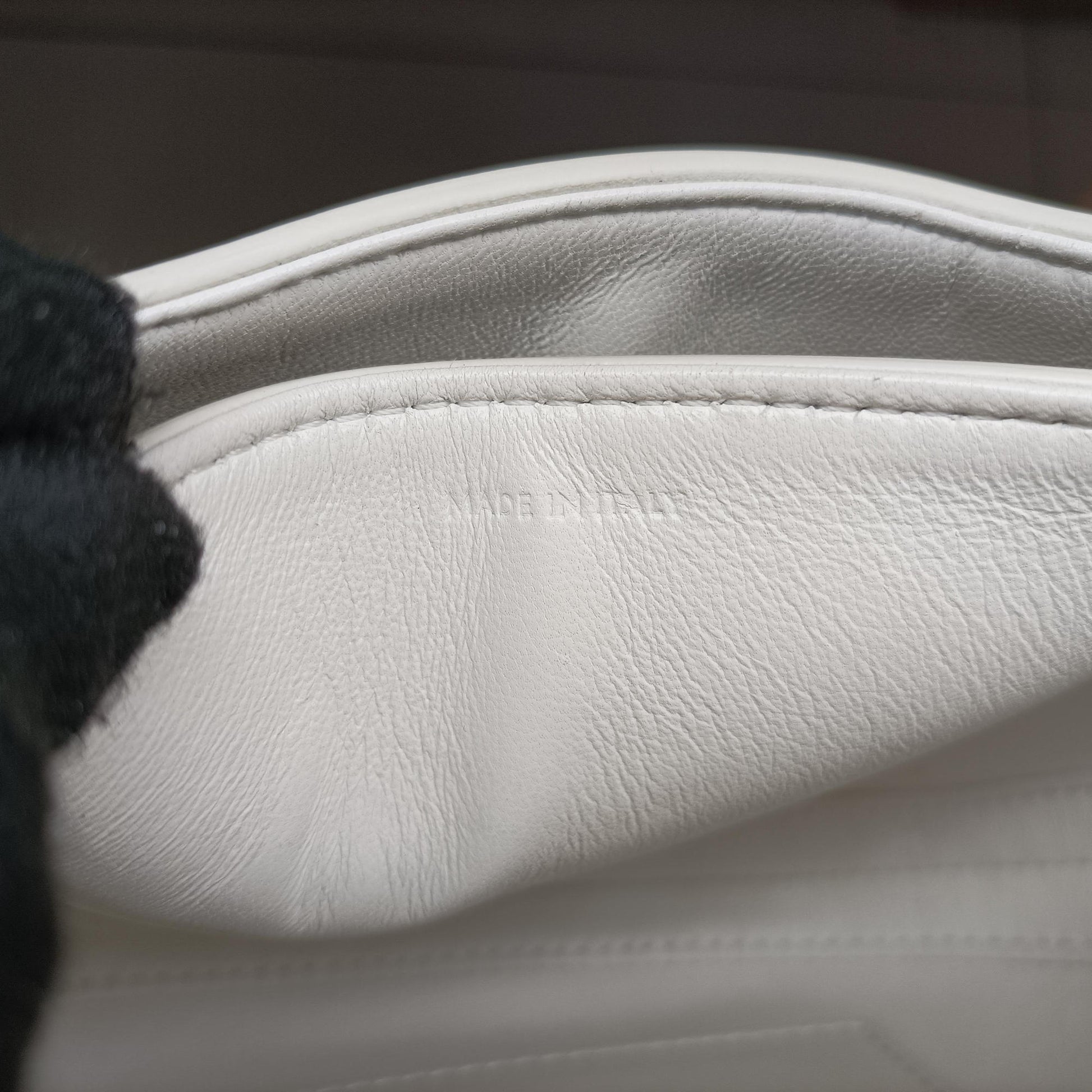 Small Besace 16 White Leather U-GM-3119スモール ブザス 16セーズ ホワイト レザー U-GM-3119