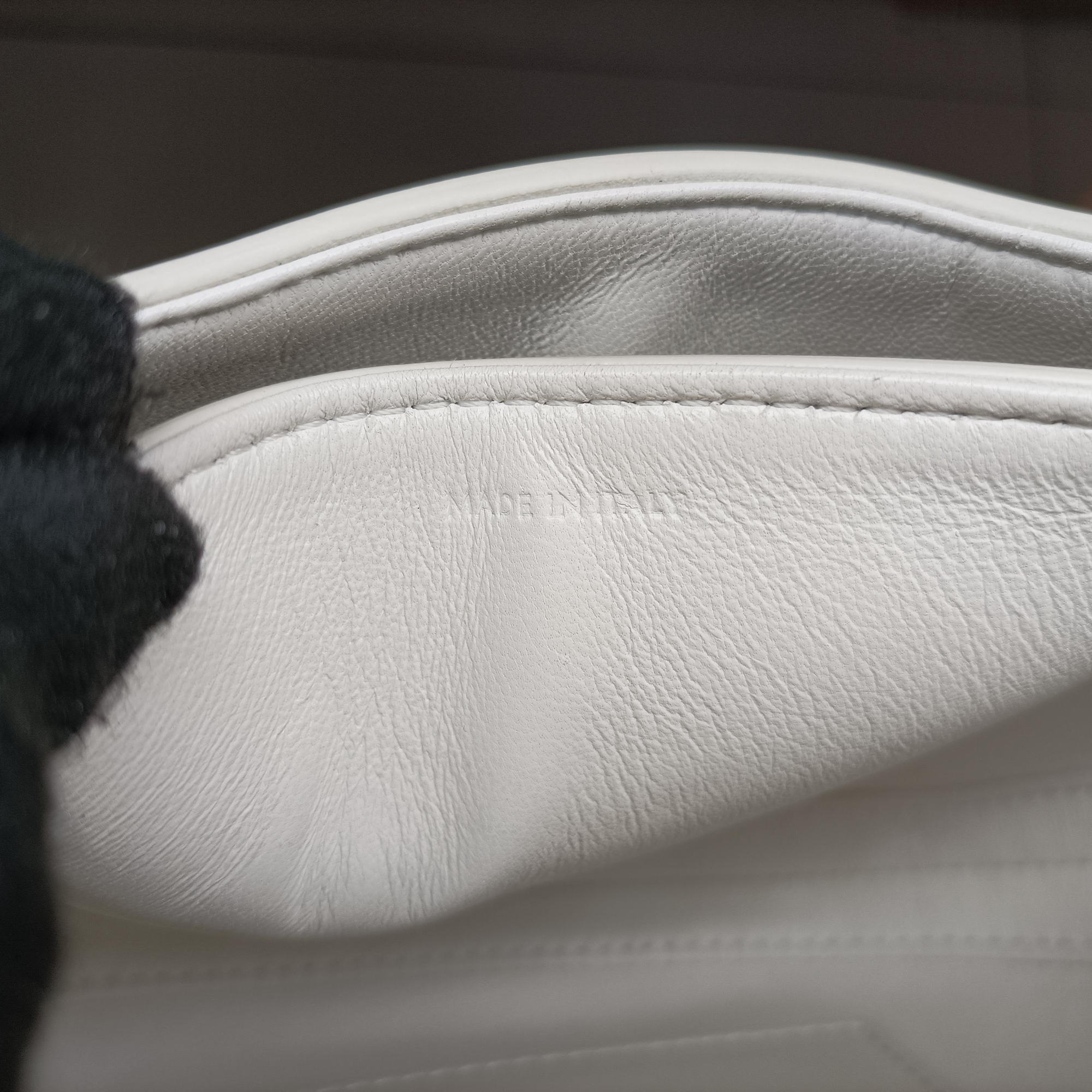 Small Besace 16 White Leather U-GM-3119スモール ブザス 16セーズ ホワイト レザー U-GM-3119