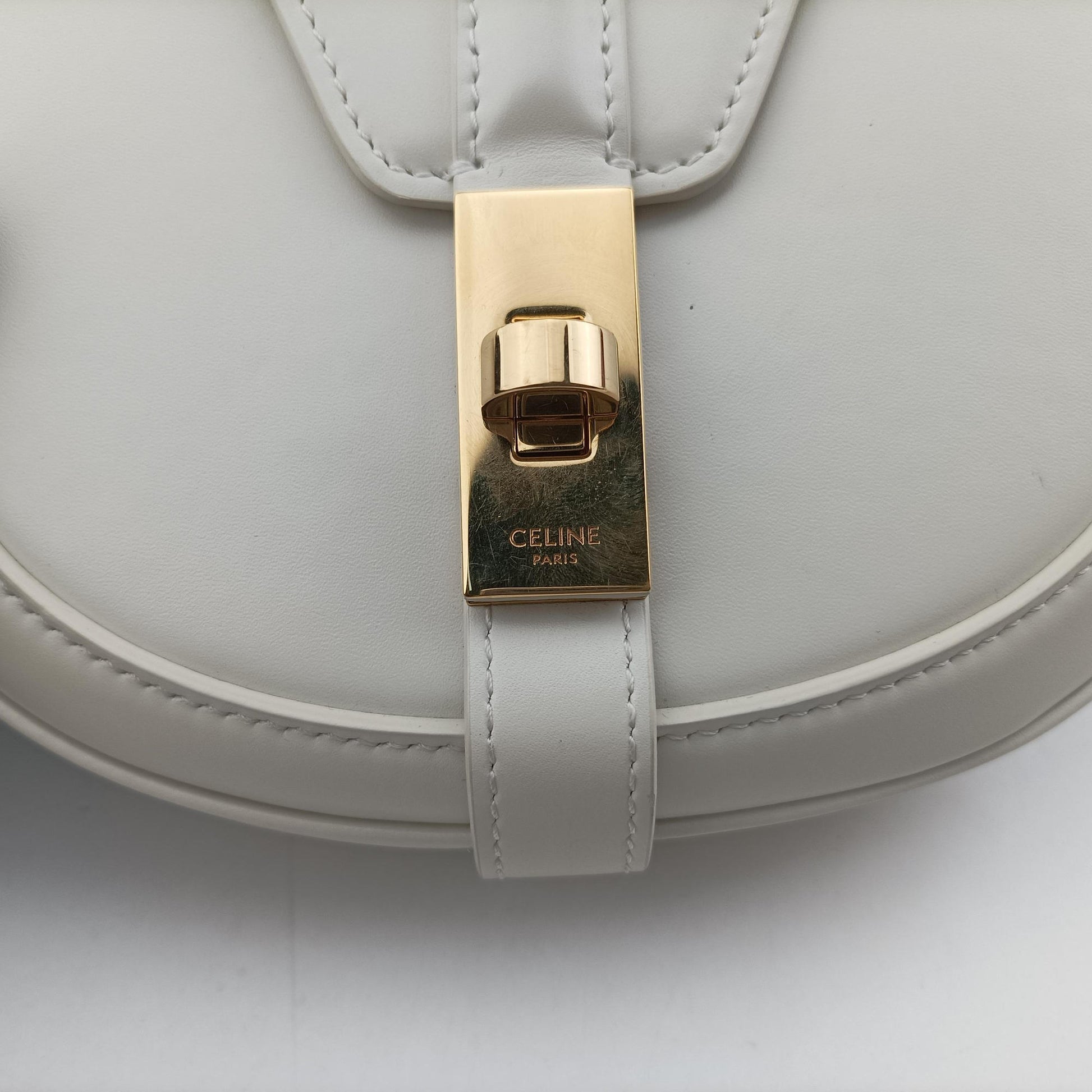 Small Besace 16 White Leather U-GM-3119スモール ブザス 16セーズ ホワイト レザー U-GM-3119