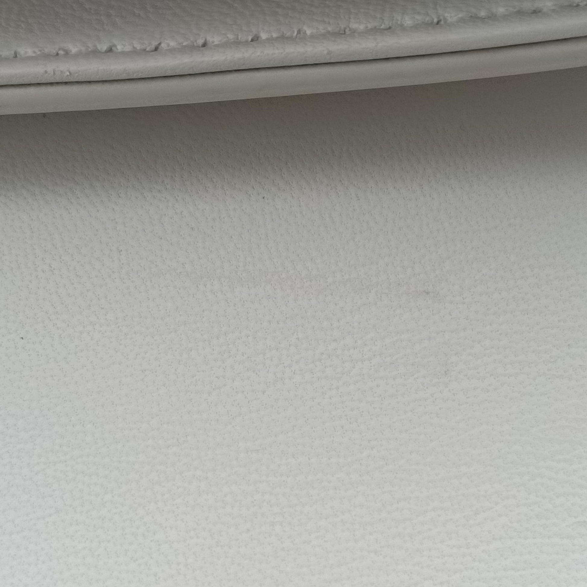 Small Besace 16 White Leather U-GM-3119スモール ブザス 16セーズ ホワイト レザー U-GM-3119