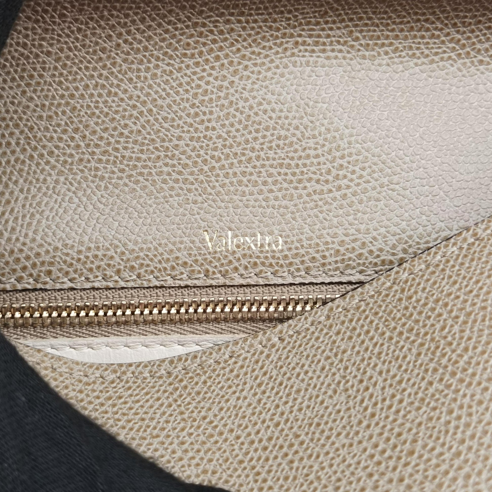 Iside Beige Calfskin N 416832イジィデ ベージュ カーフスキン N 416832