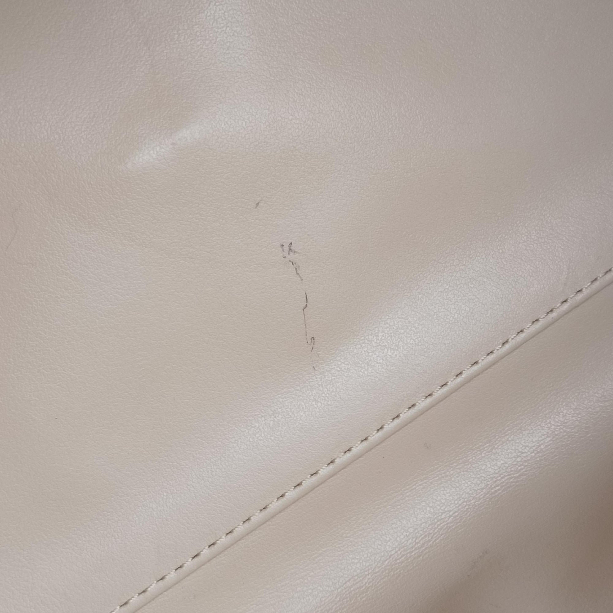 Iside Beige Calfskin N 416832イジィデ ベージュ カーフスキン N 416832