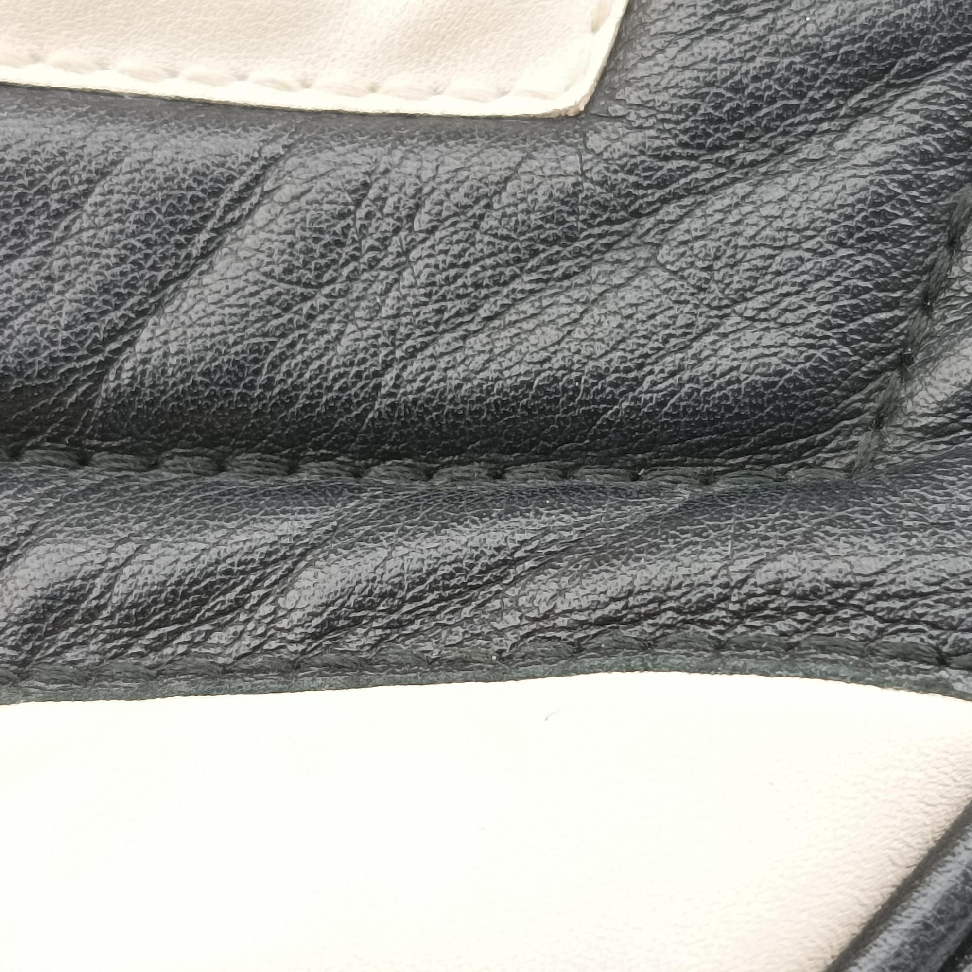 GG Marmont Black×white Leather 476434 E022011337GGマーモント ブラック×ホワイト レザー 476434 E022011337