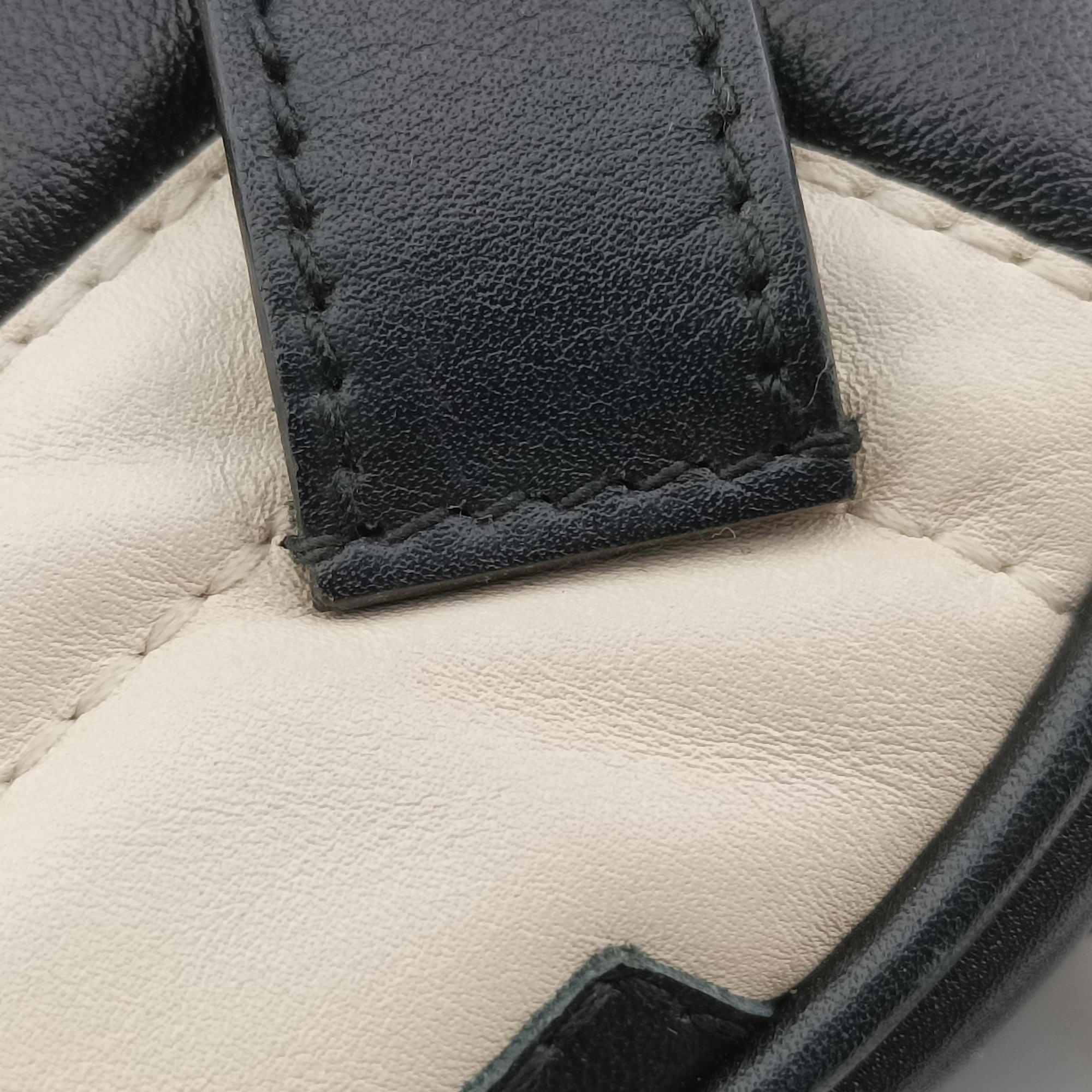 GG Marmont Black×white Leather 476434 E022011337GGマーモント ブラック×ホワイト レザー 476434 E022011337