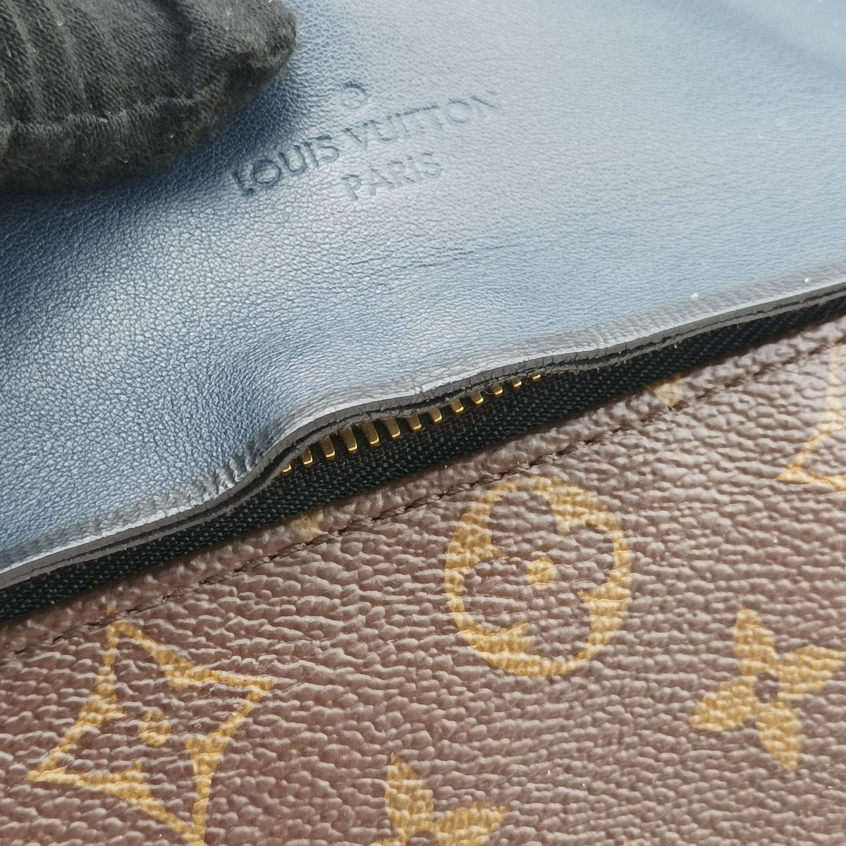 Vintage Louis Vuitton Tuileries Bezas Brown×Navy Monogram Canvas×calf leather M43154 shoulderbag | stylenewstar