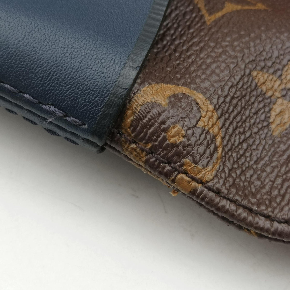 Vintage Louis Vuitton Tuileries Bezas Brown×Navy Monogram Canvas×calf leather M43154 shoulderbag | stylenewstar