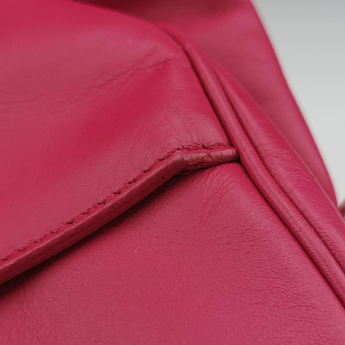 Pre-owned Yves Saint Laurent CLASSIC DUFFEL Rose Leather 314704 shoulderbag | stylenewstar